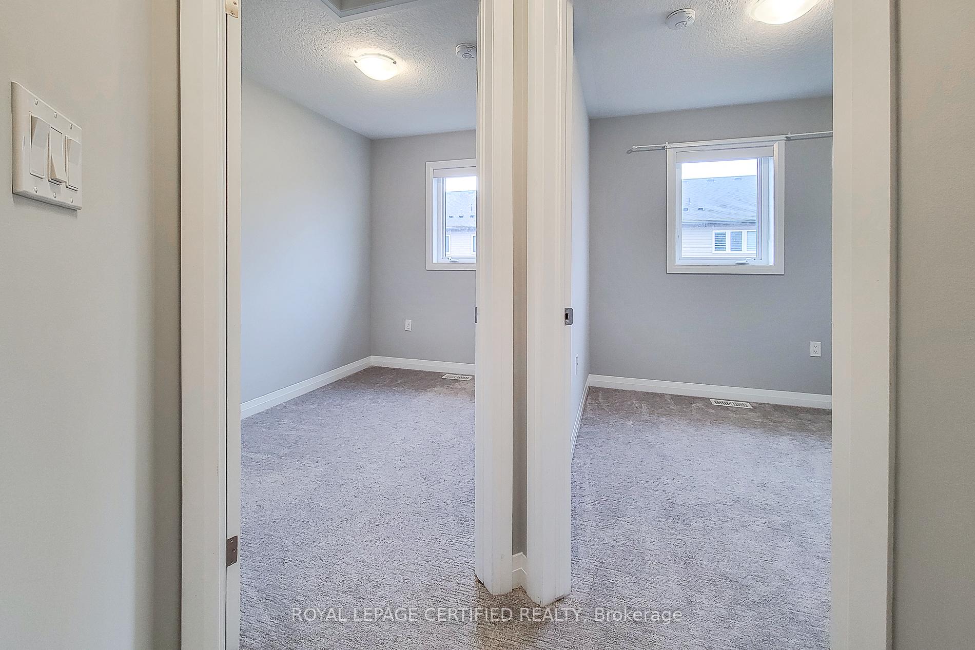 Photo 30 of 24 Aqua Lane N, Hamilton, Rural Ancaster — HOMEH