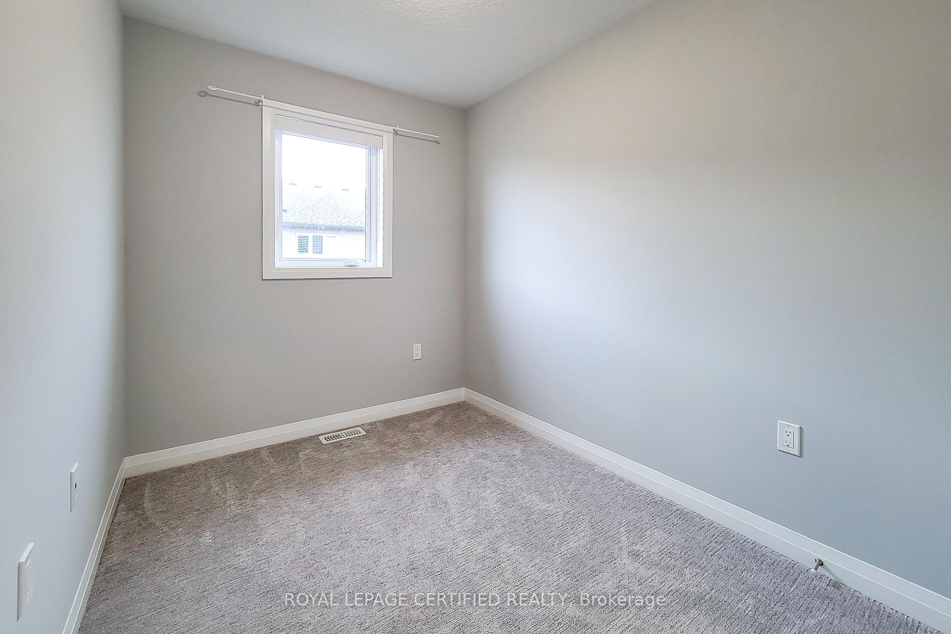 Photo 22 of 24 Aqua Lane N, Hamilton, Rural Ancaster — HOMEH