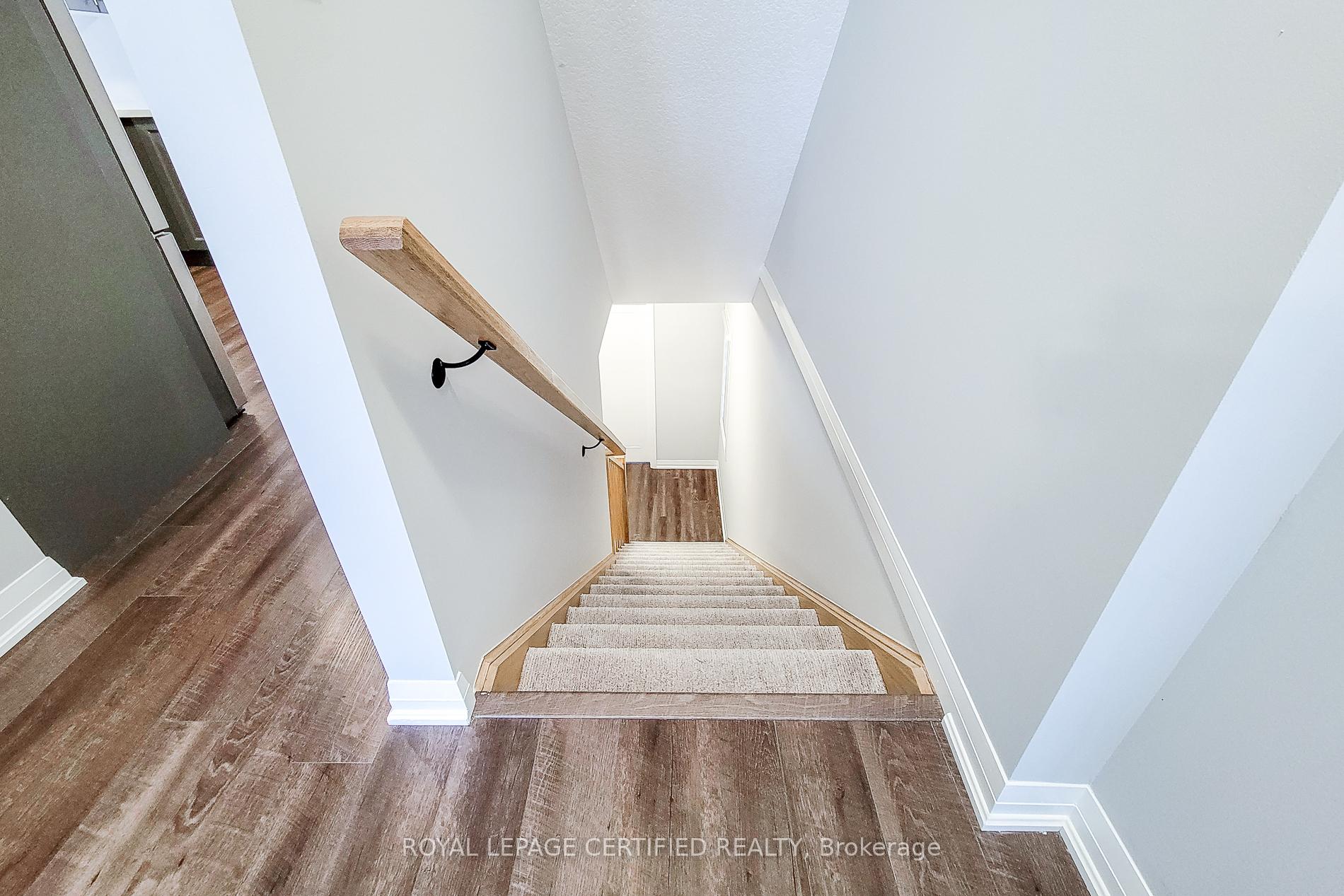 Photo 23 of 24 Aqua Lane N, Hamilton, Rural Ancaster — HOMEH