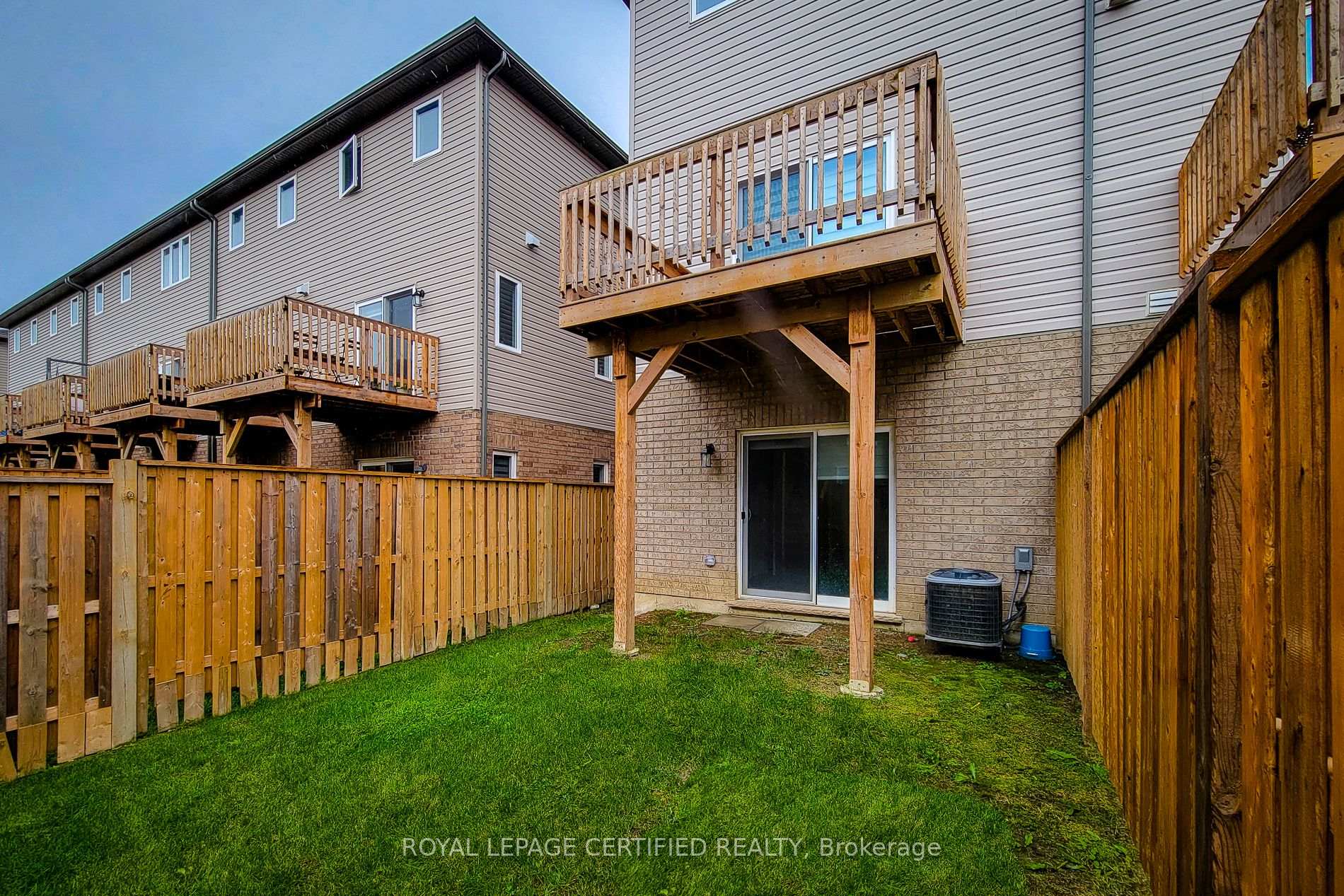 Photo 36 of 24 Aqua Lane N, Hamilton, Rural Ancaster — HOMEH