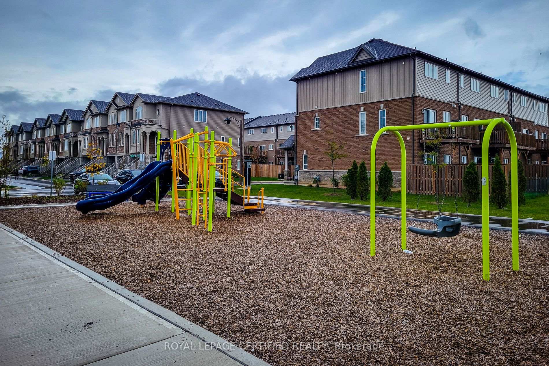 Photo 28 of 24 Aqua Lane N, Hamilton, Rural Ancaster — HOMEH