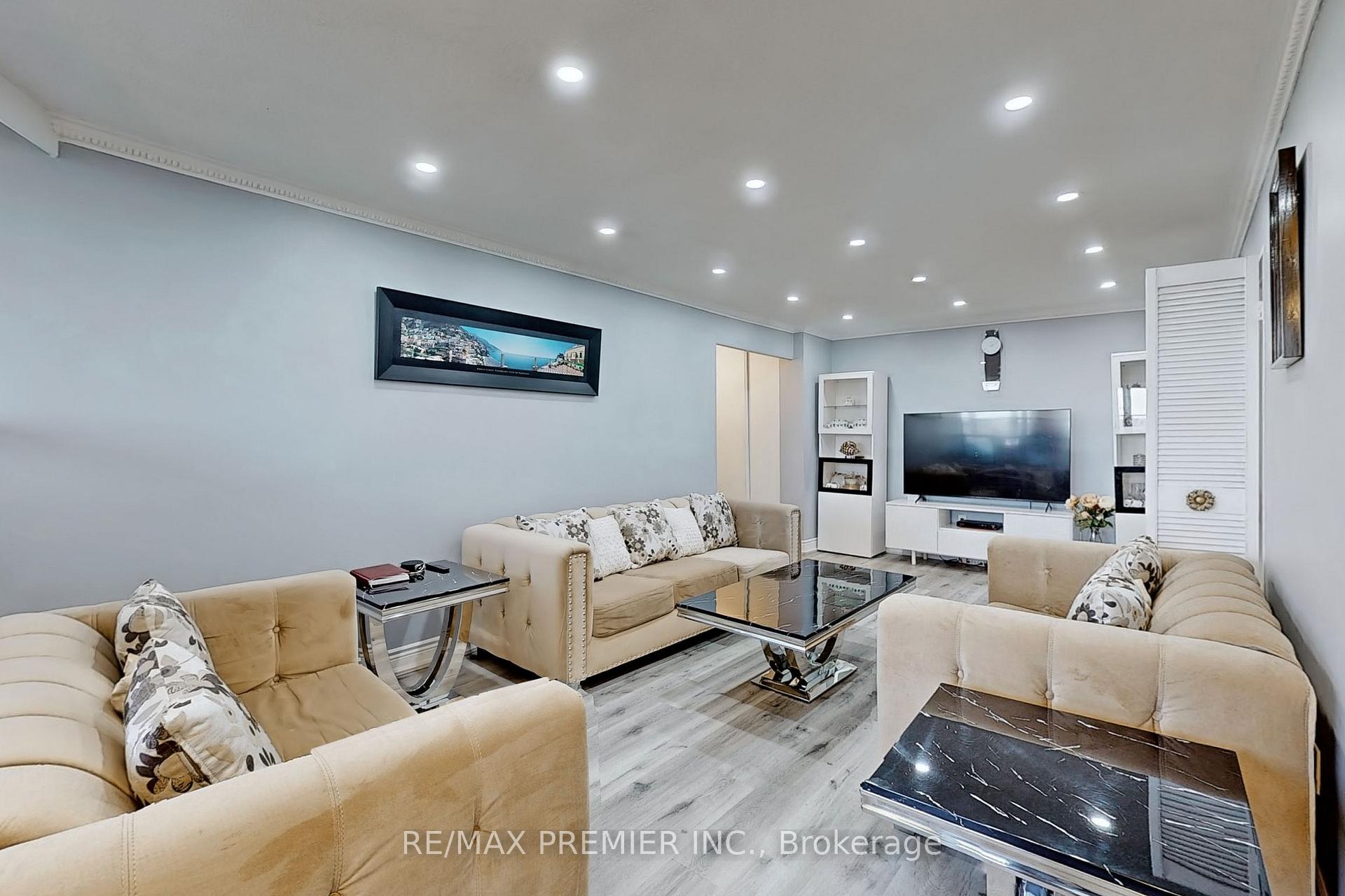 Photo 7 of Unit PH11, 60 Pavane Linkway, Toronto, Flemingdon Park — HOMEH