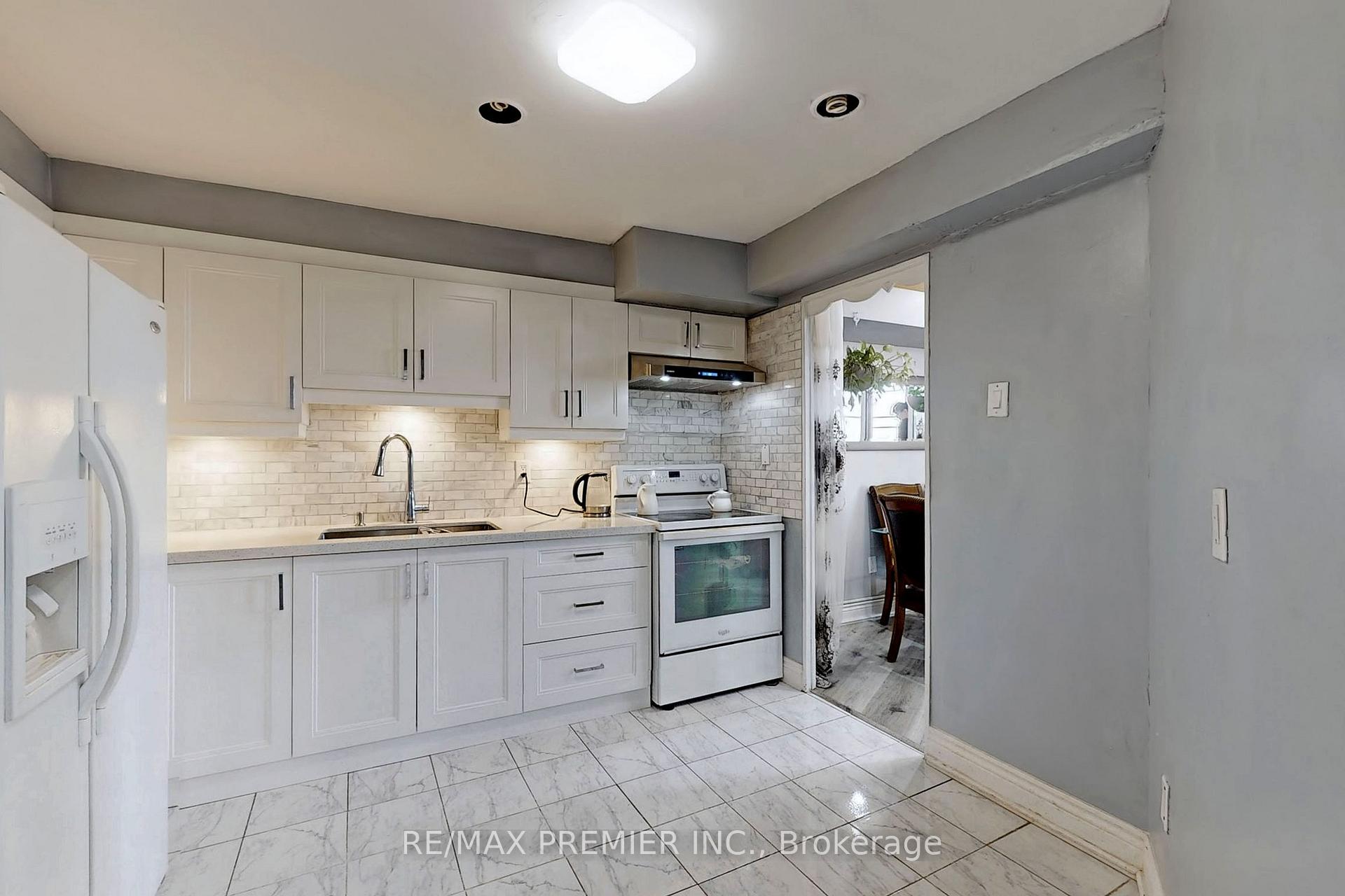 Photo 19 of Unit PH11, 60 Pavane Linkway, Toronto, Flemingdon Park — HOMEH