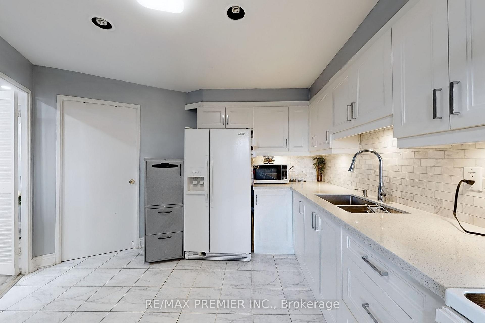Photo 22 of Unit PH11, 60 Pavane Linkway, Toronto, Flemingdon Park — HOMEH