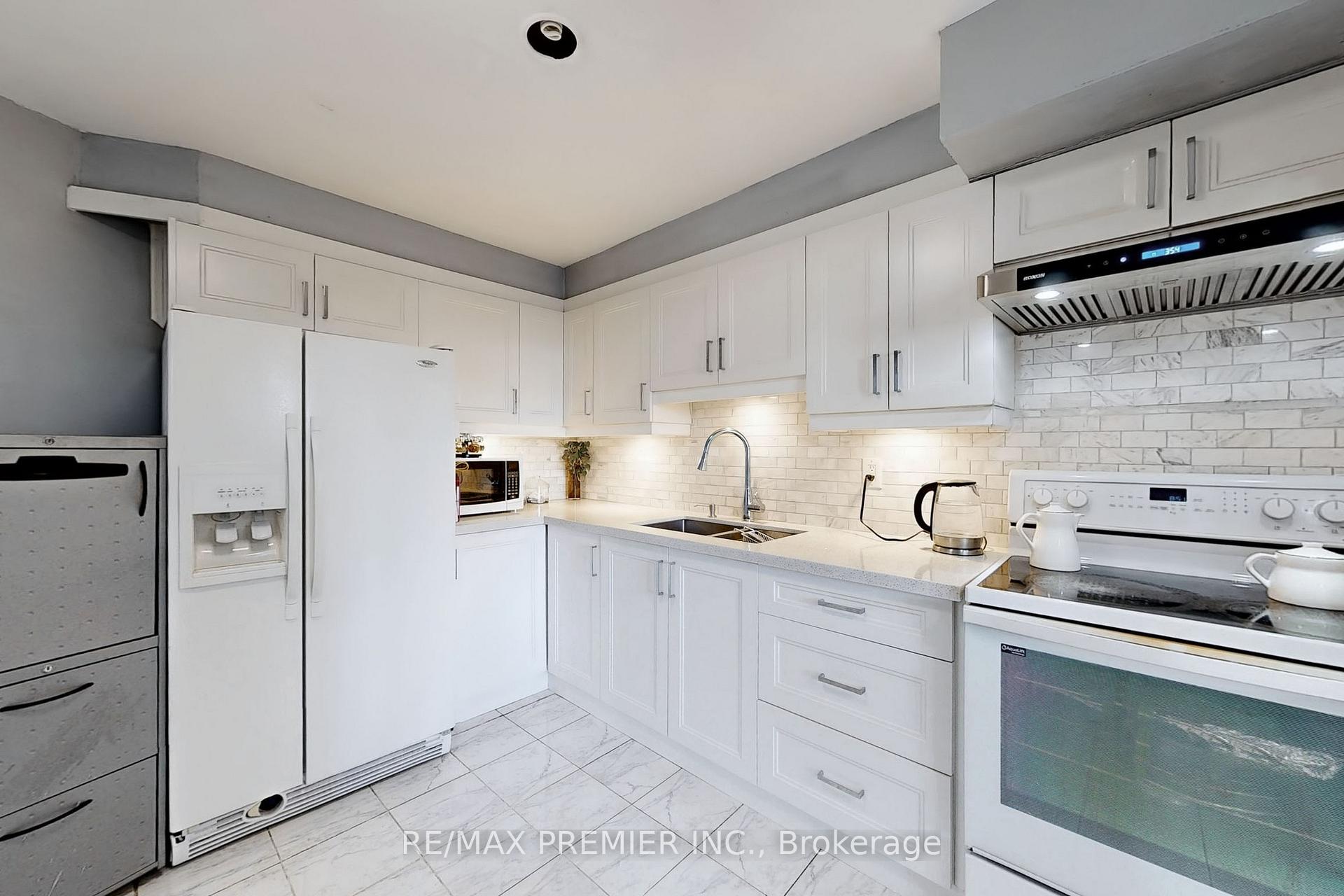 Photo 24 of Unit PH11, 60 Pavane Linkway, Toronto, Flemingdon Park — HOMEH