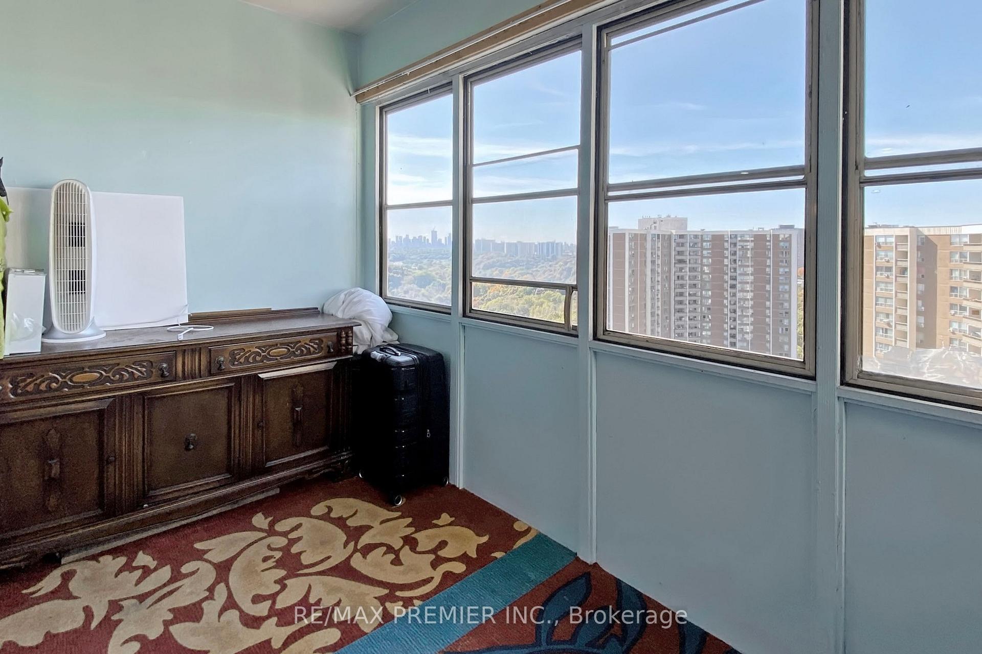 Photo 13 of Unit PH11, 60 Pavane Linkway, Toronto, Flemingdon Park — HOMEH