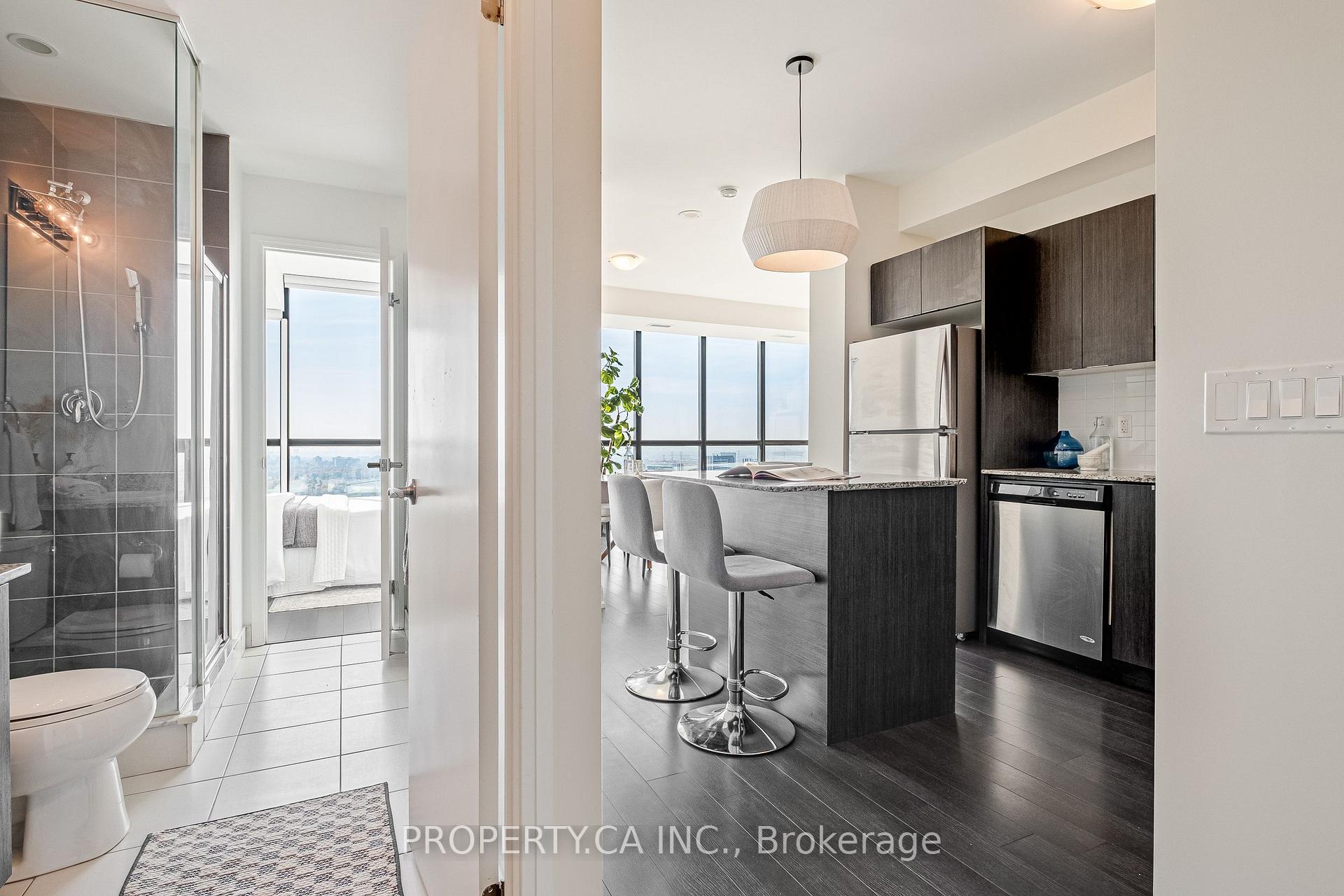 Photo 2 of Unit 2304, 2910 Highway 7, Vaughan, Concord — HOMEH
