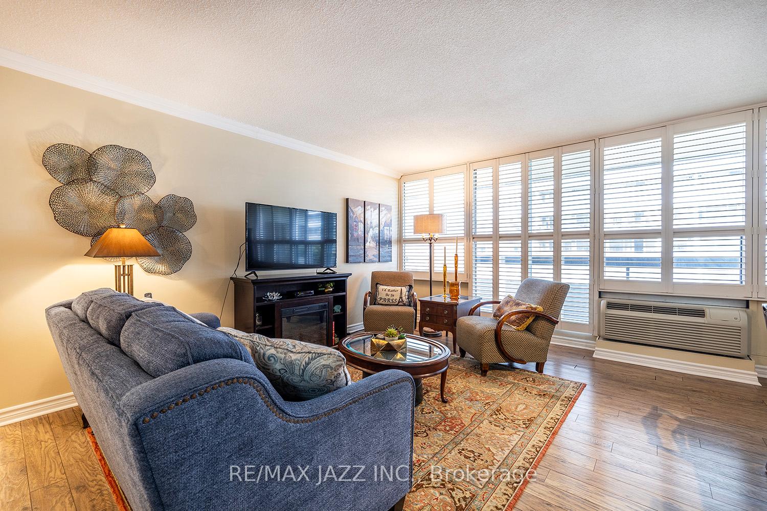 Photo 5 of Unit 418, 50 Richmond Street E, Oshawa, O'Neill — HOMEH