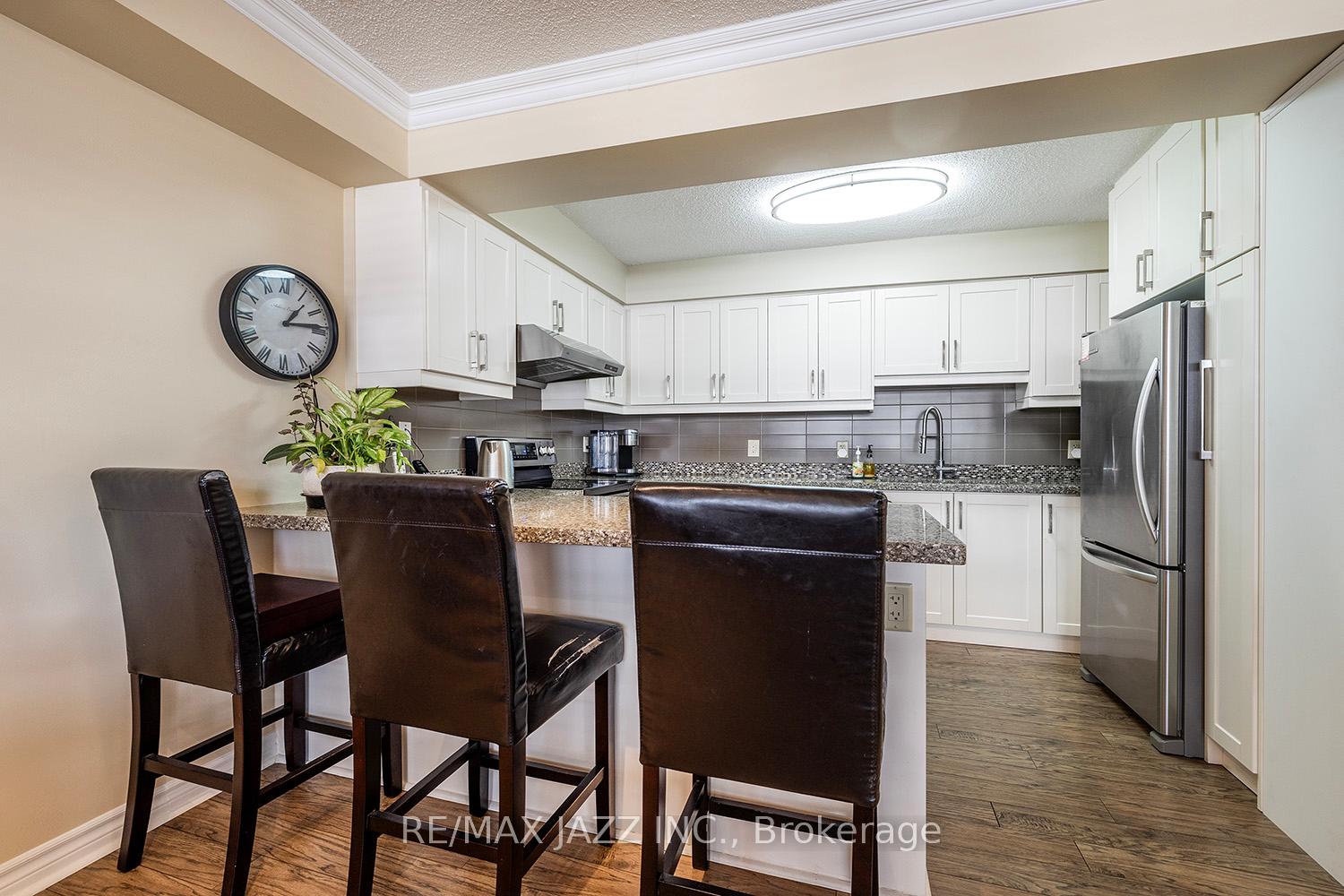 Photo 7 of Unit 418, 50 Richmond Street E, Oshawa, O'Neill — HOMEH