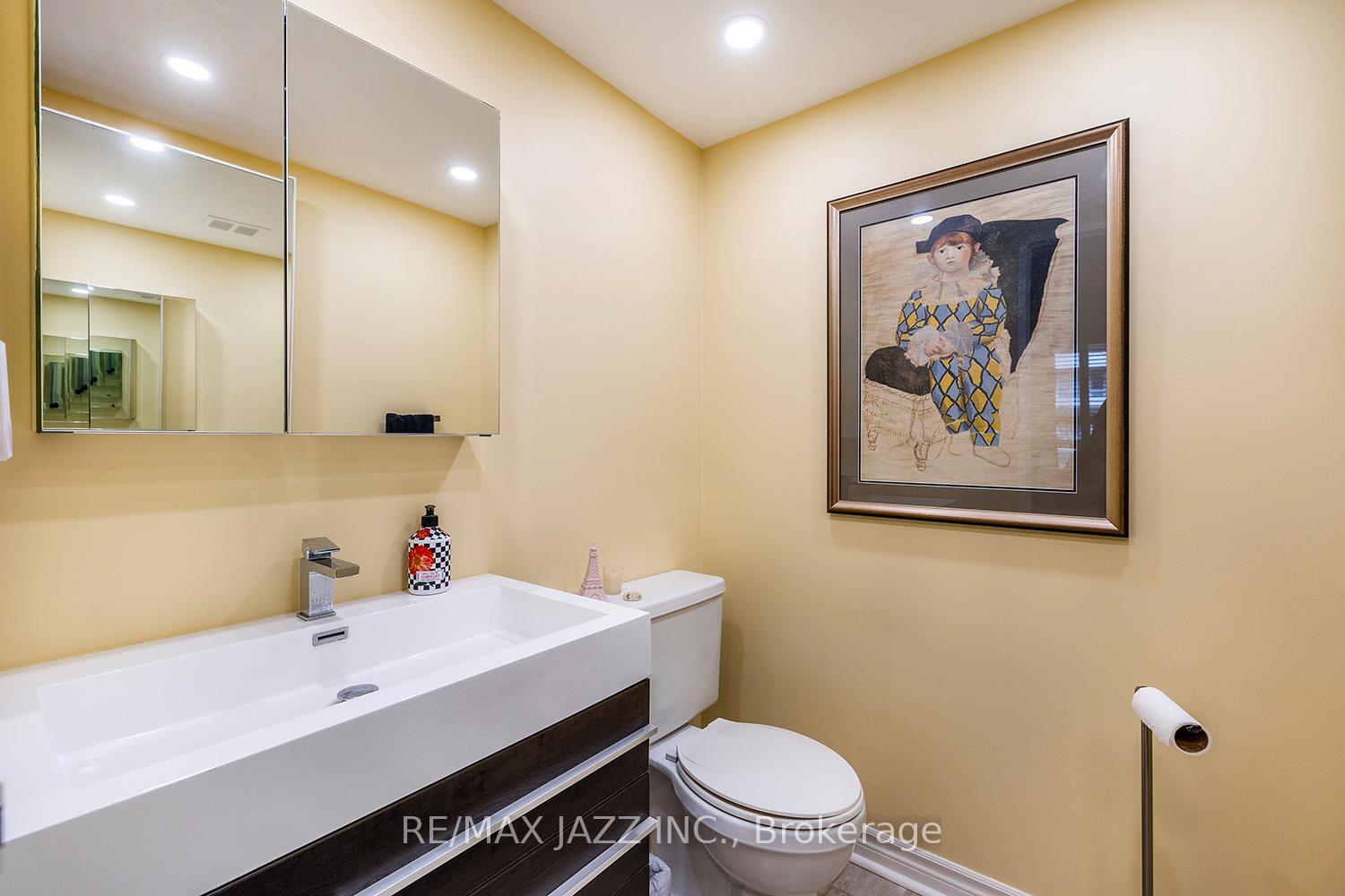 Photo 13 of Unit 418, 50 Richmond Street E, Oshawa, O'Neill — HOMEH
