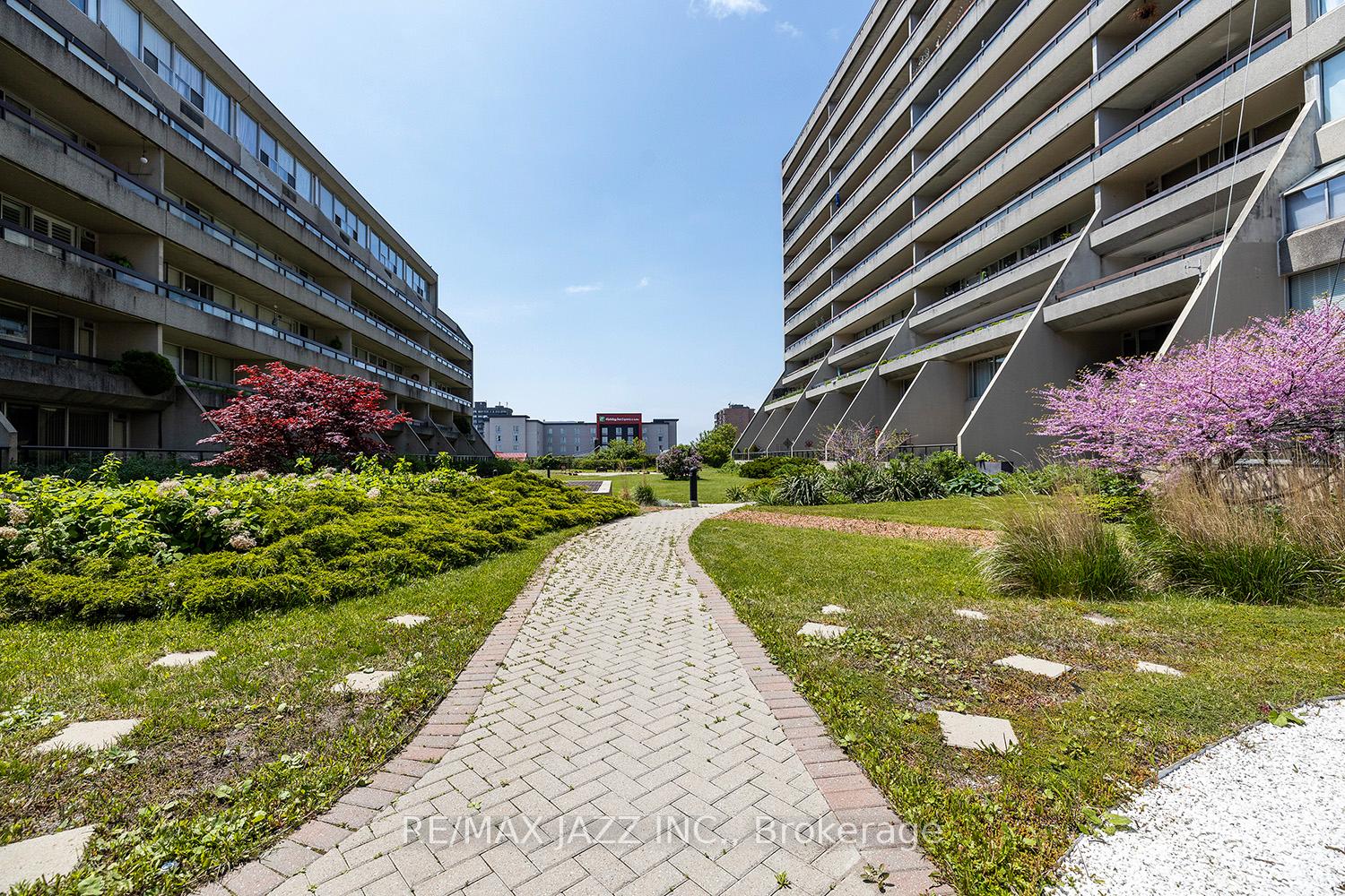 Photo 23 of Unit 418, 50 Richmond Street E, Oshawa, O'Neill — HOMEH