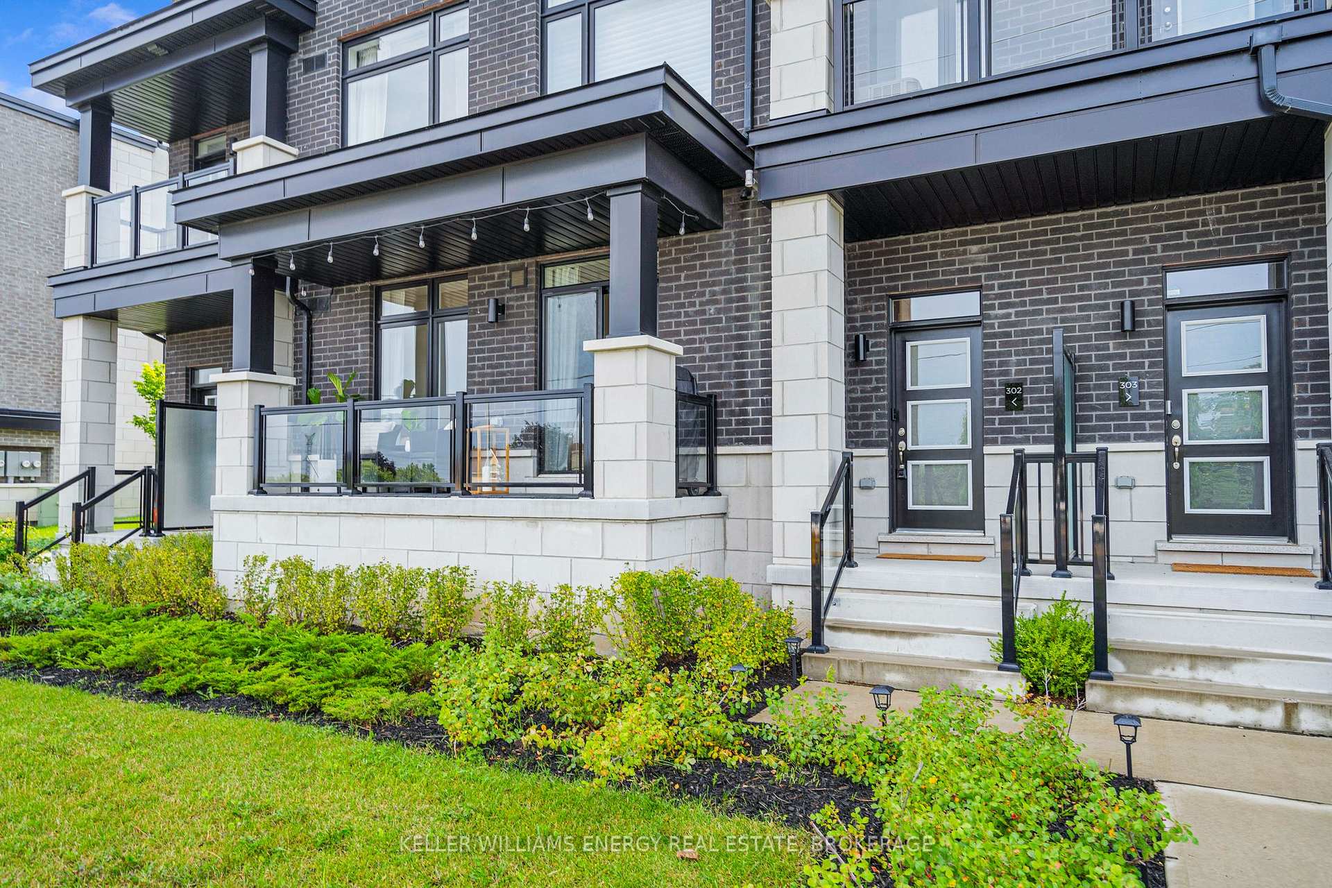 Photo 8 of Unit 302, 2550 Castlegate Crossing, Pickering, Duffin Heights — HOMEH