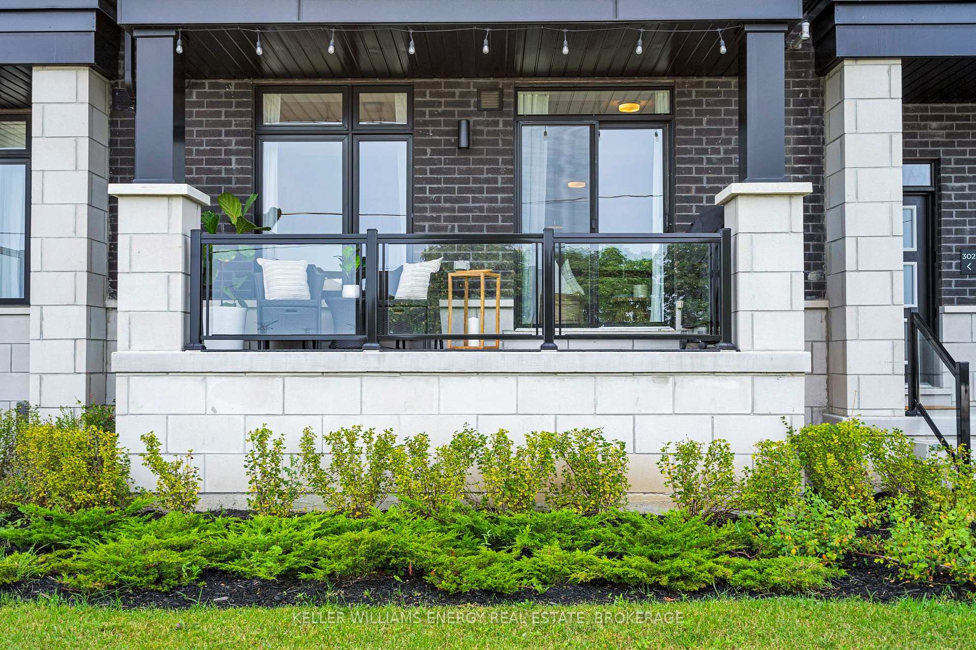 Photo 9 of Unit 302, 2550 Castlegate Crossing, Pickering, Duffin Heights — HOMEH