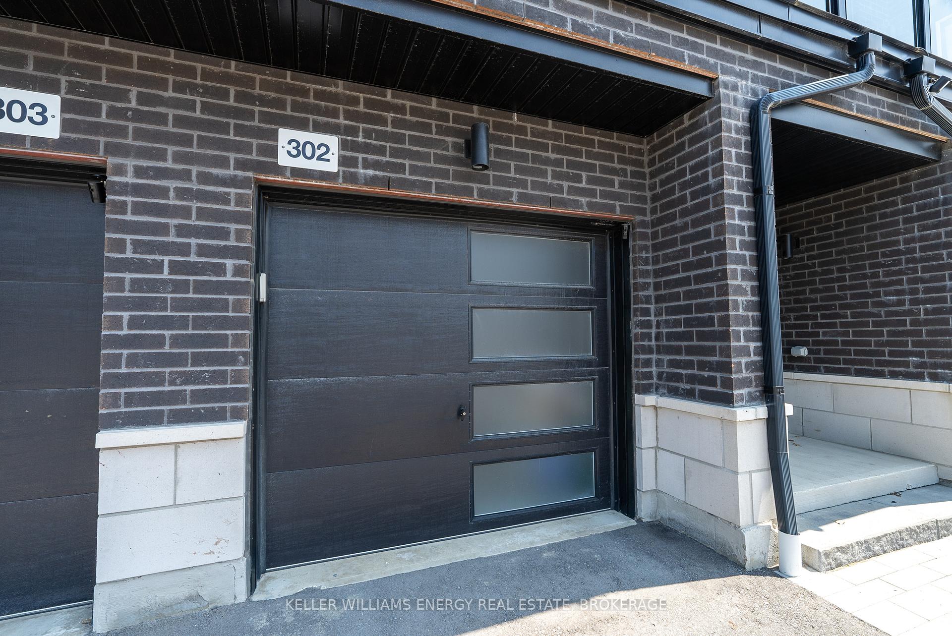 Photo 7 of Unit 302, 2550 Castlegate Crossing, Pickering, Duffin Heights — HOMEH