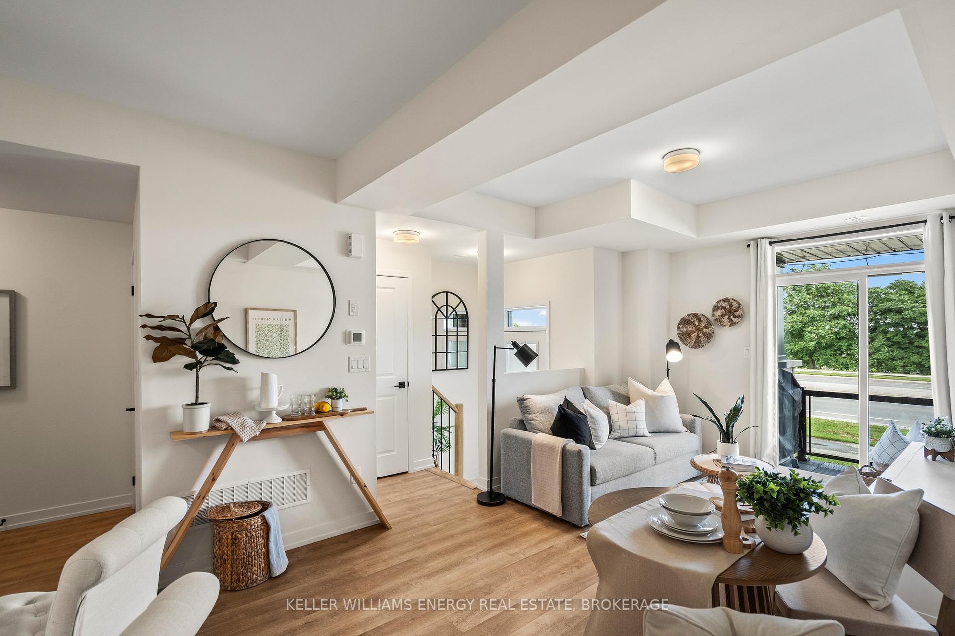 Photo 3 of Unit 302, 2550 Castlegate Crossing, Pickering, Duffin Heights — HOMEH