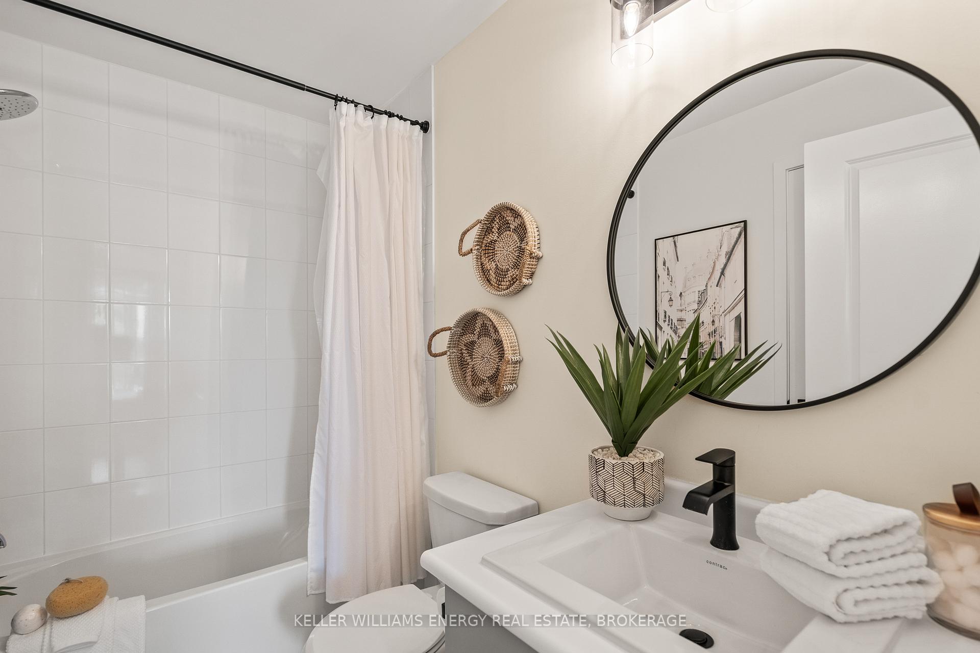 Photo 22 of Unit 302, 2550 Castlegate Crossing, Pickering, Duffin Heights — HOMEH