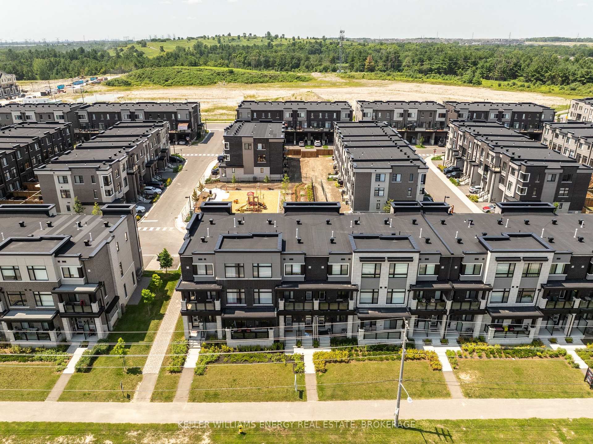 Photo 32 of Unit 302, 2550 Castlegate Crossing, Pickering, Duffin Heights — HOMEH