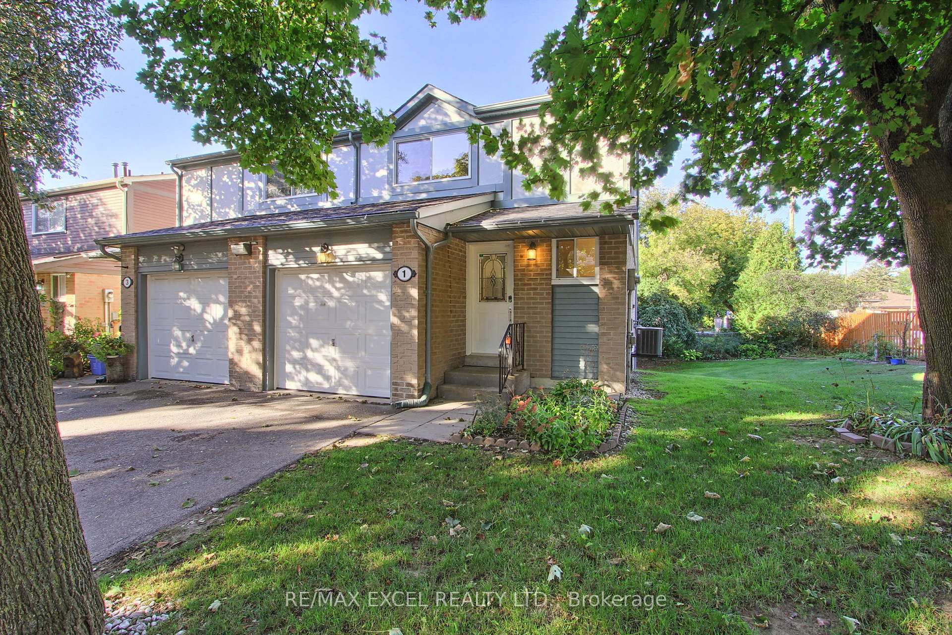 Photo 9 of 1 New Havens Way, Markham, Thornhill — HOMEH