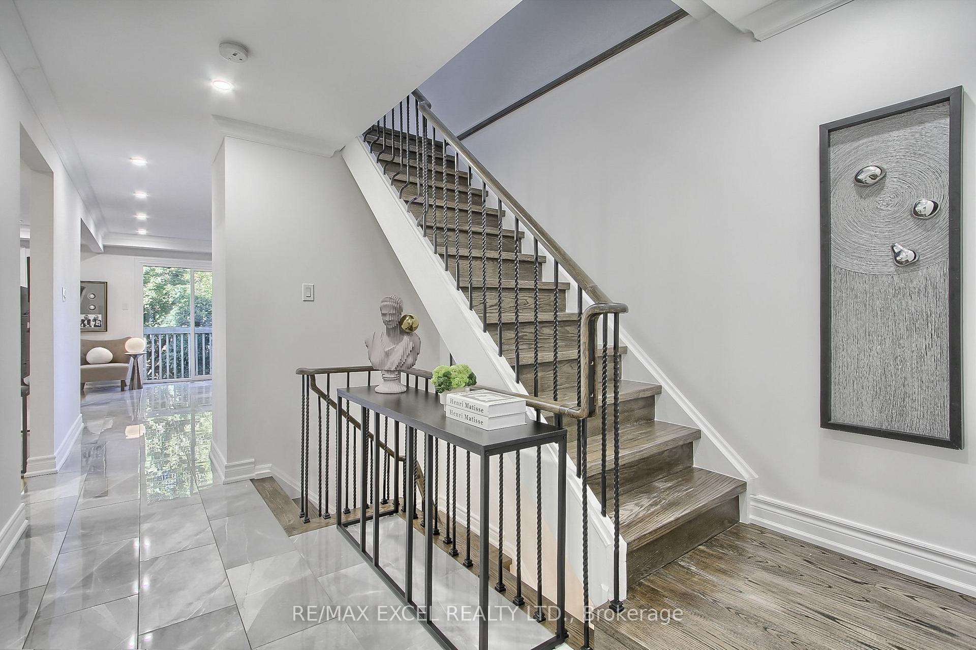Photo 5 of 1 New Havens Way, Markham, Thornhill — HOMEH
