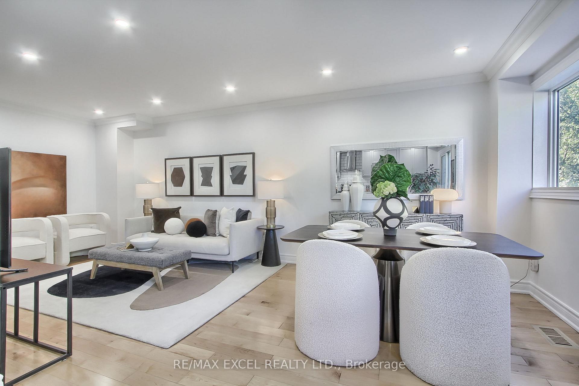 Photo 8 of 1 New Havens Way, Markham, Thornhill — HOMEH