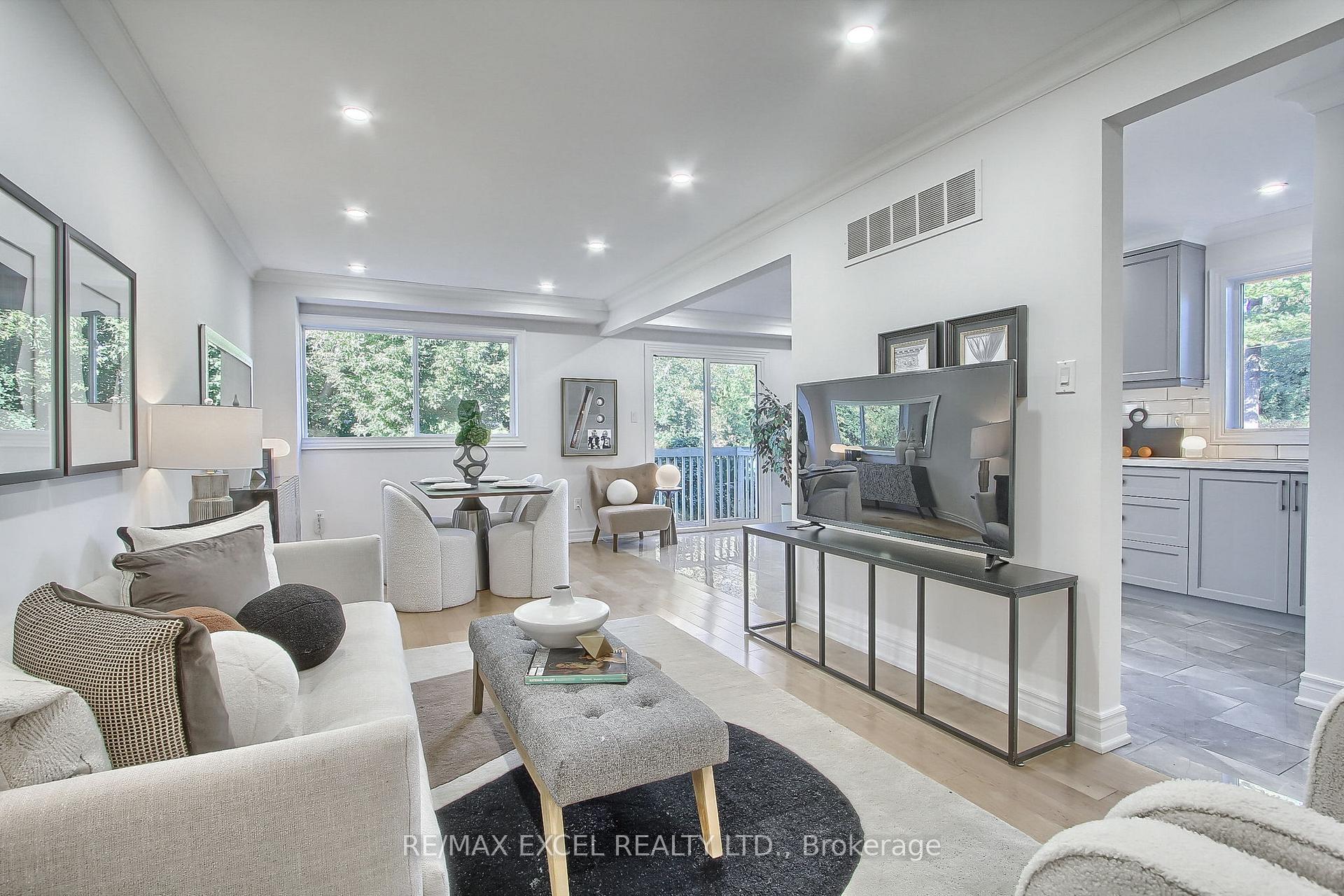 Photo 12 of 1 New Havens Way, Markham, Thornhill — HOMEH