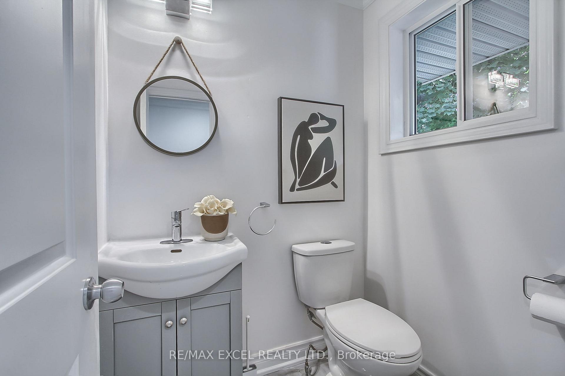 Photo 6 of 1 New Havens Way, Markham, Thornhill — HOMEH