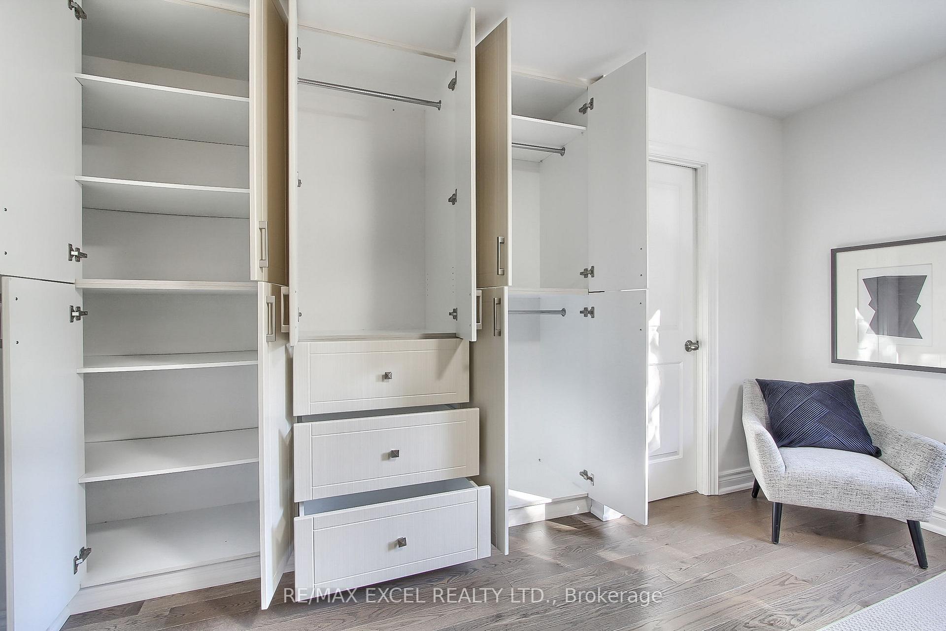 Photo 32 of 1 New Havens Way, Markham, Thornhill — HOMEH