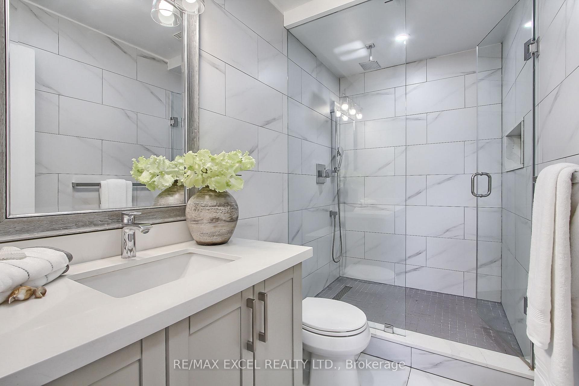 Photo 37 of 1 New Havens Way, Markham, Thornhill — HOMEH