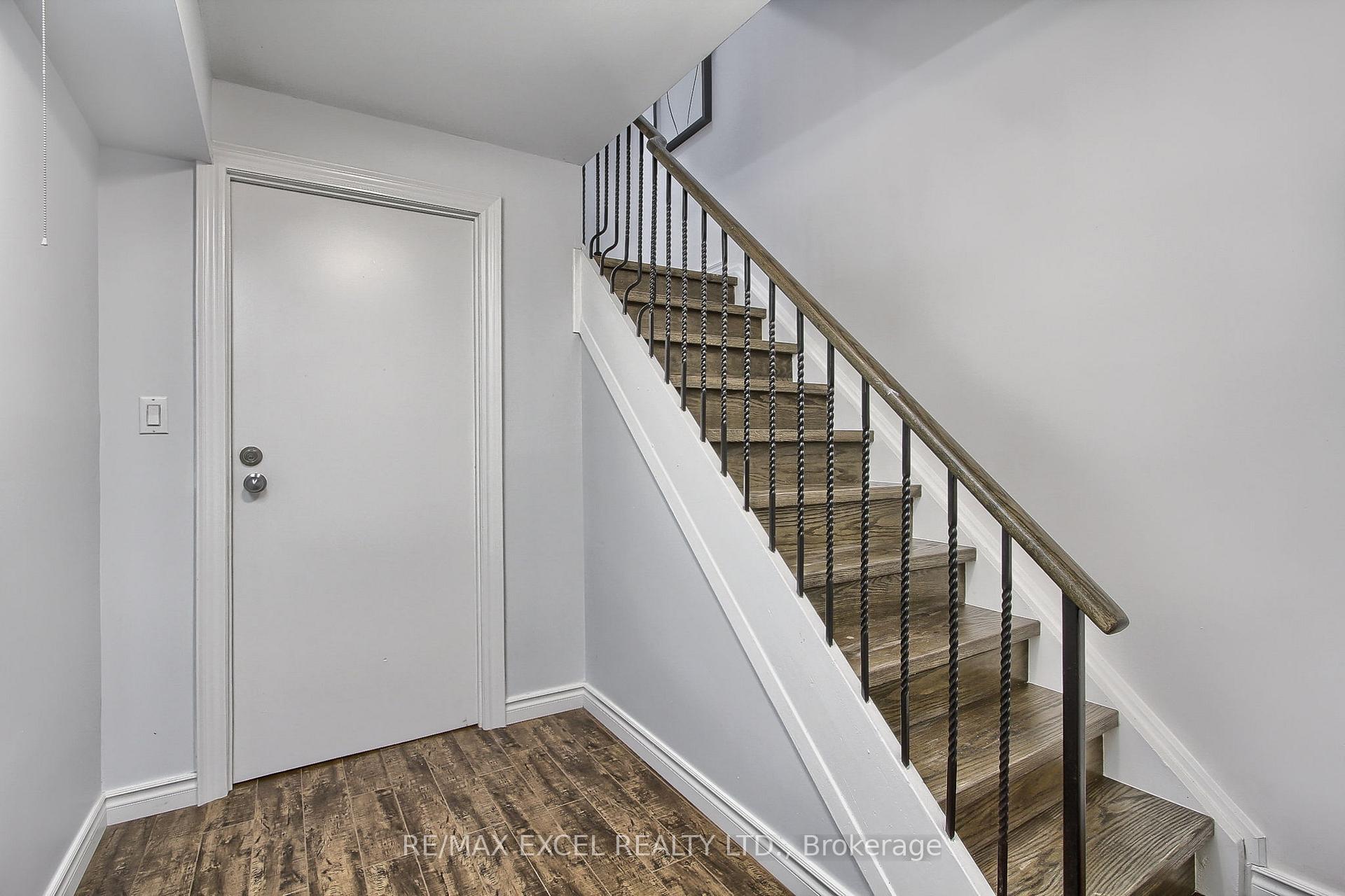 Photo 24 of 1 New Havens Way, Markham, Thornhill — HOMEH