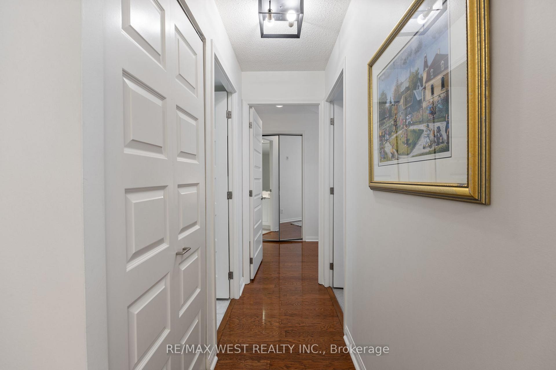 Photo 4 of Unit 201, 55 Lorindale Avenue, Toronto, Lawrence Park North — HOMEH