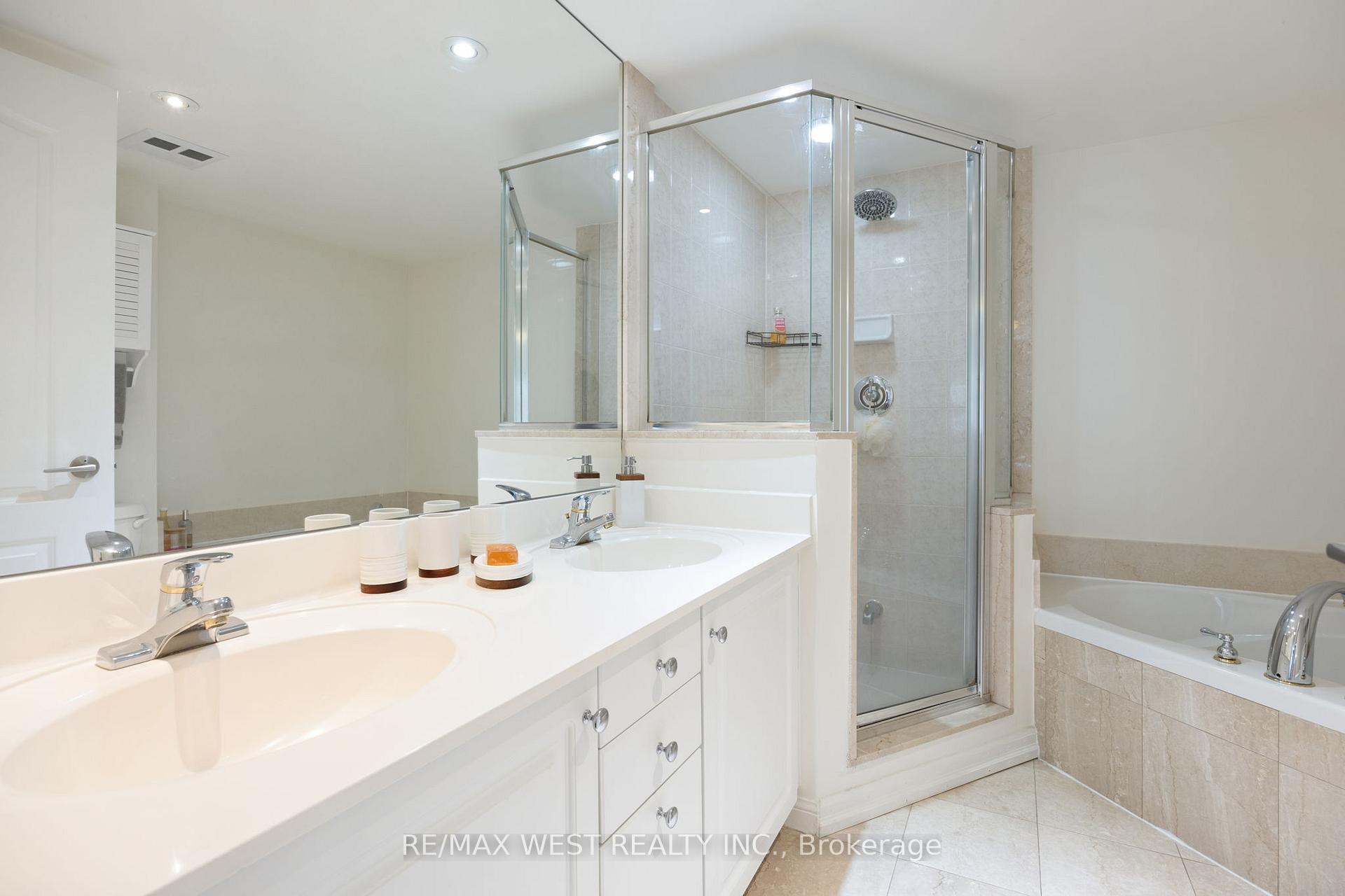 Photo 12 of Unit 201, 55 Lorindale Avenue, Toronto, Lawrence Park North — HOMEH