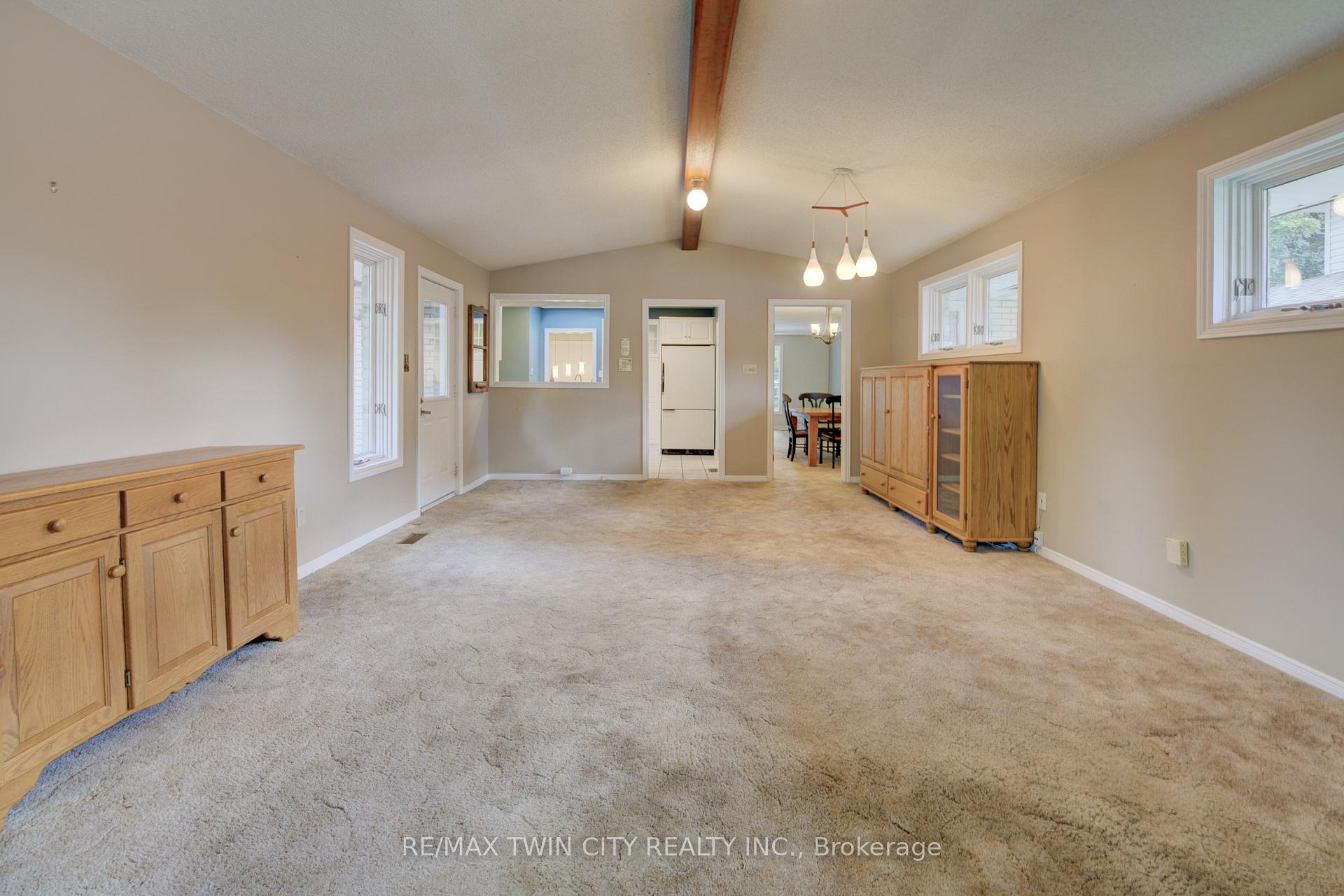 Photo 13 of 28 Elmhurst Crescent, Guelph, Junction/Onward Willow — HOMEH