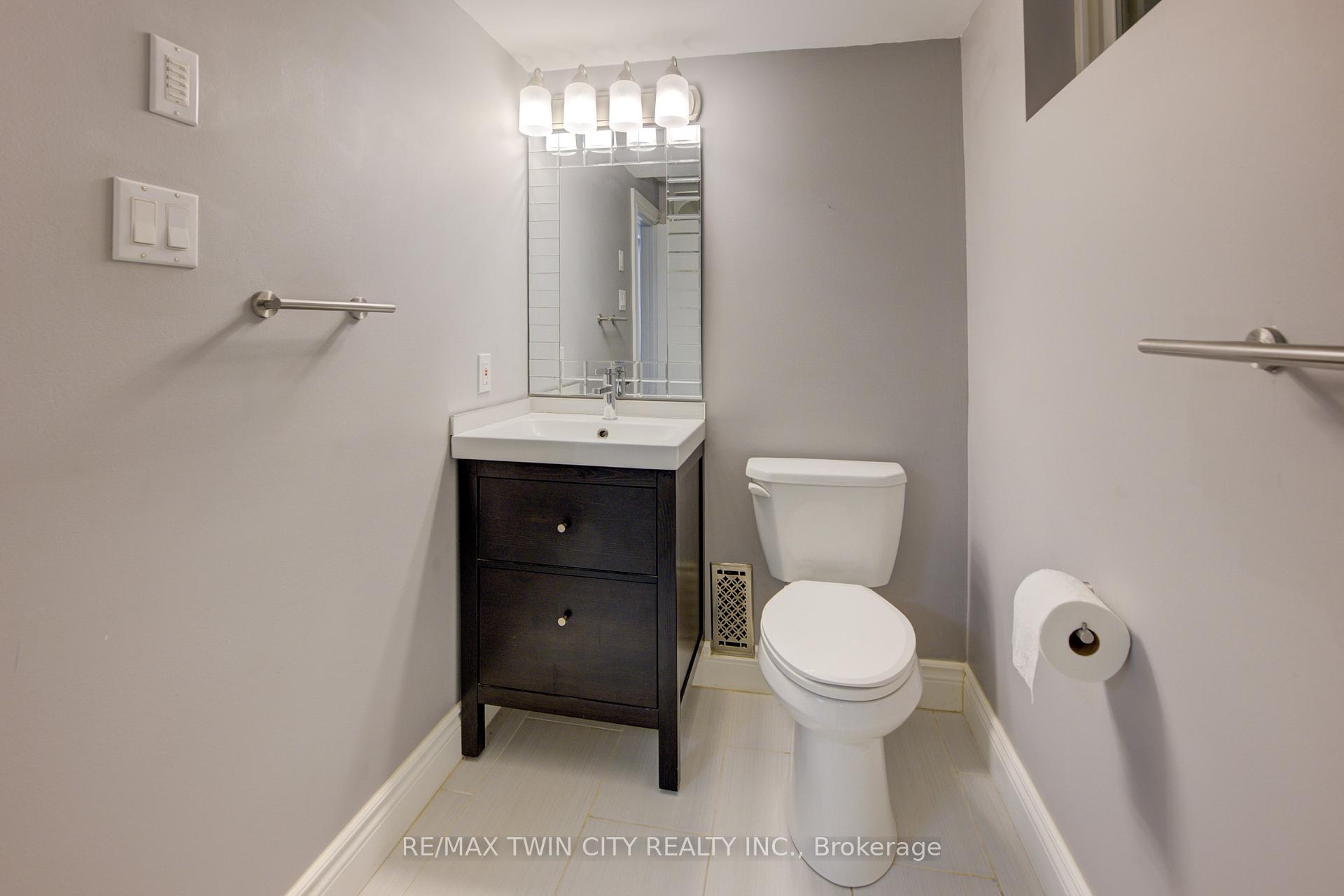 Photo 18 of 28 Elmhurst Crescent, Guelph, Junction/Onward Willow — HOMEH