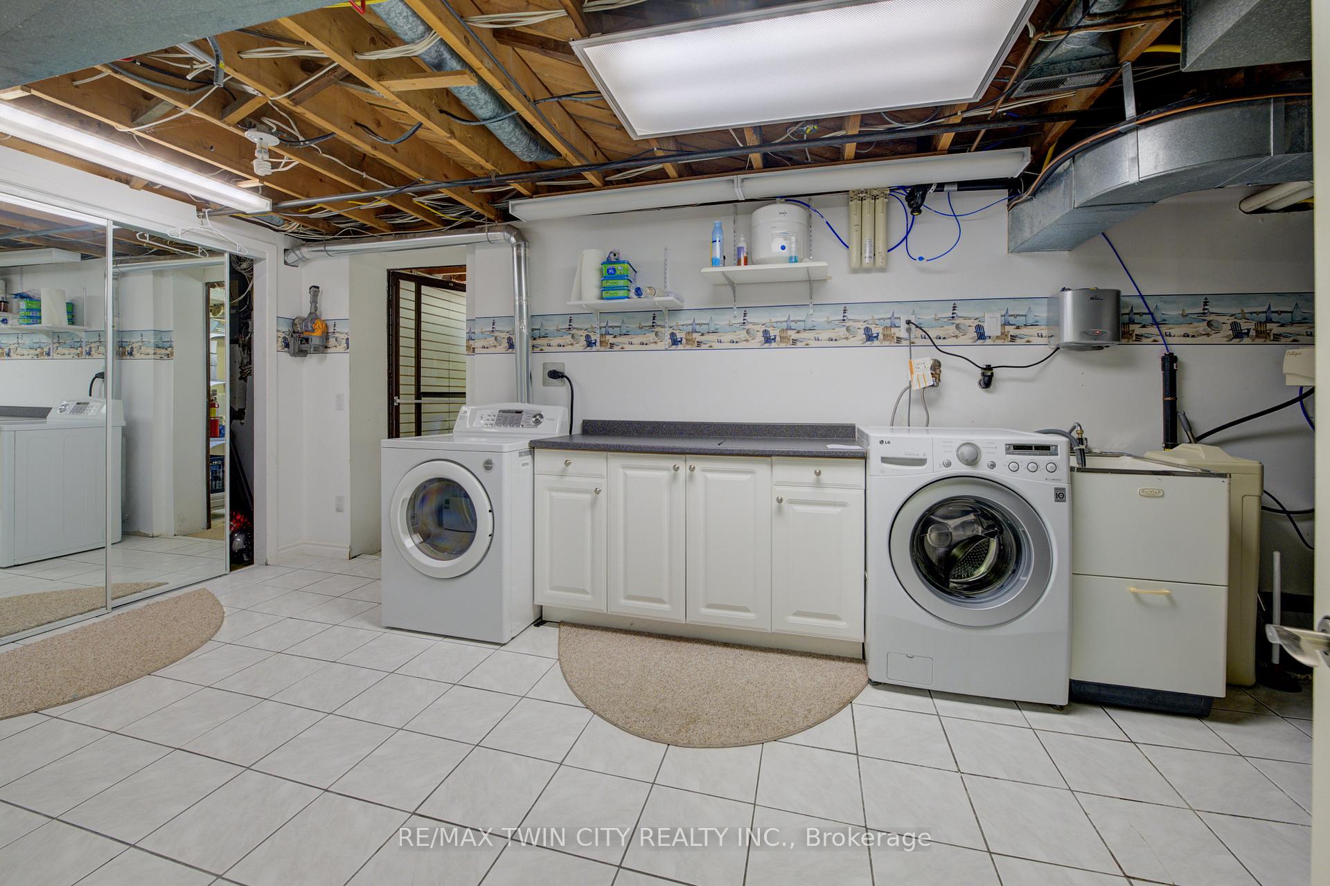 Photo 23 of 28 Elmhurst Crescent, Guelph, Junction/Onward Willow — HOMEH