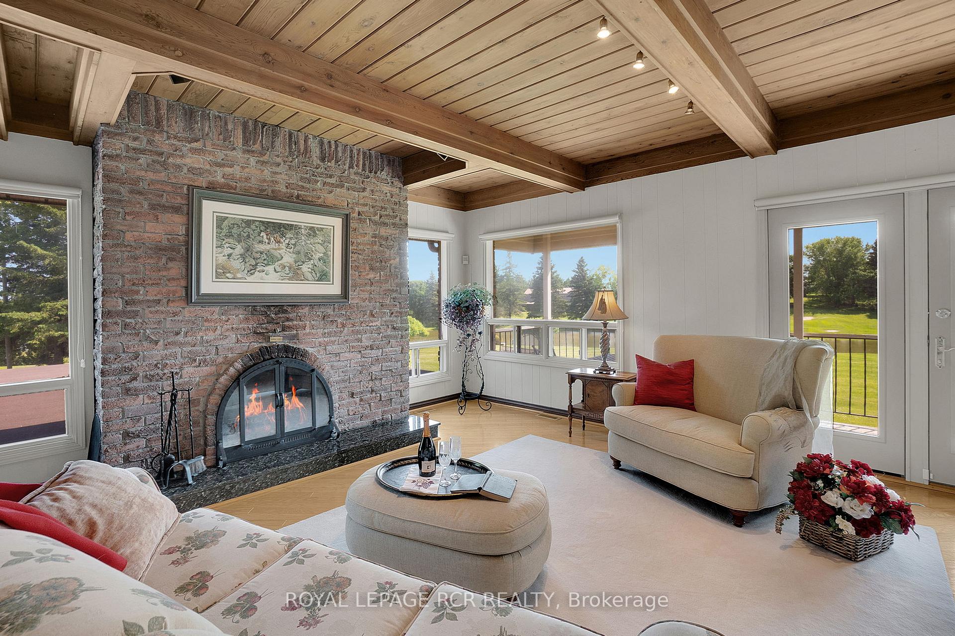 Photo 6 of 15486 Mount Pleasant Road, Caledon, Palgrave — HOMEH