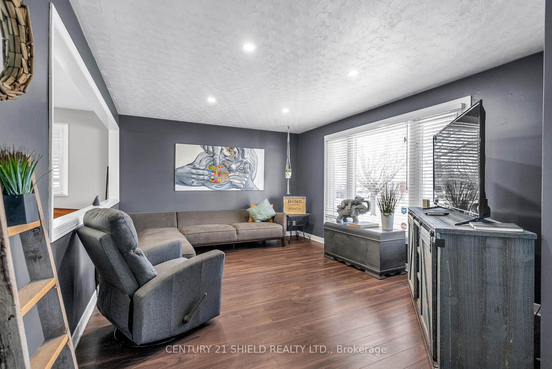 Photo 2 of 434 Anthony Street, Cornwall — HOMEH