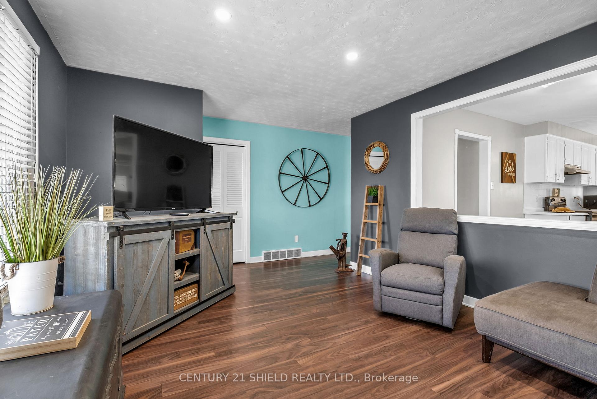 Photo 3 of 434 Anthony Street, Cornwall — HOMEH