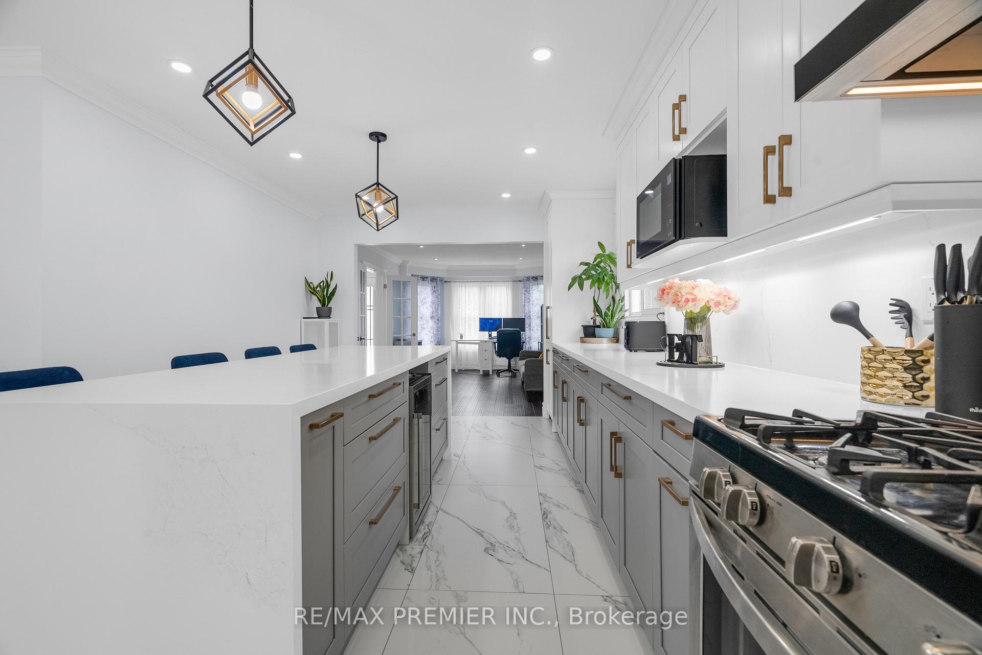 Photo 12 of 59 Glenabbey Drive, Clarington, Courtice — HOMEH
