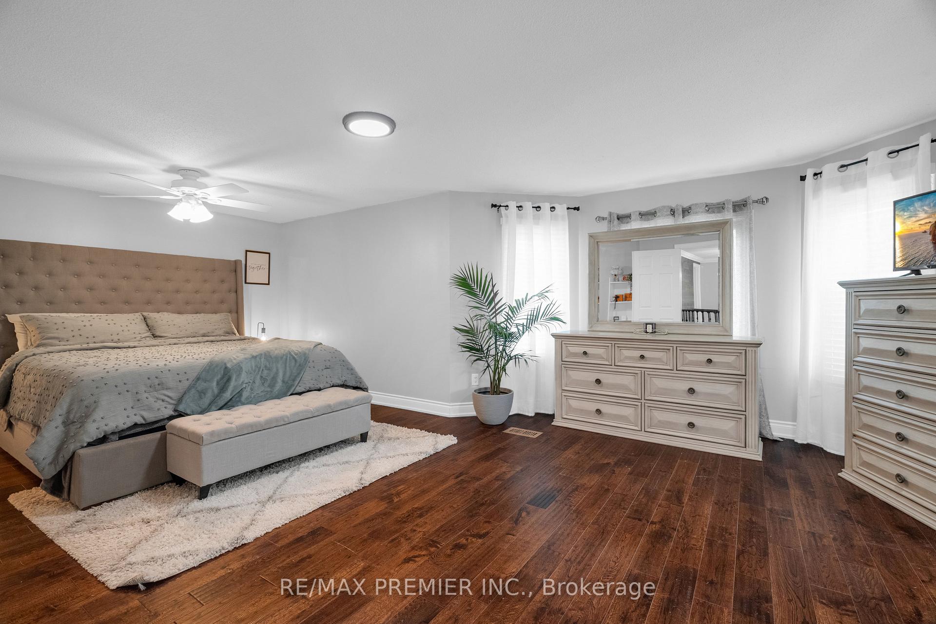 Photo 17 of 59 Glenabbey Drive, Clarington, Courtice — HOMEH
