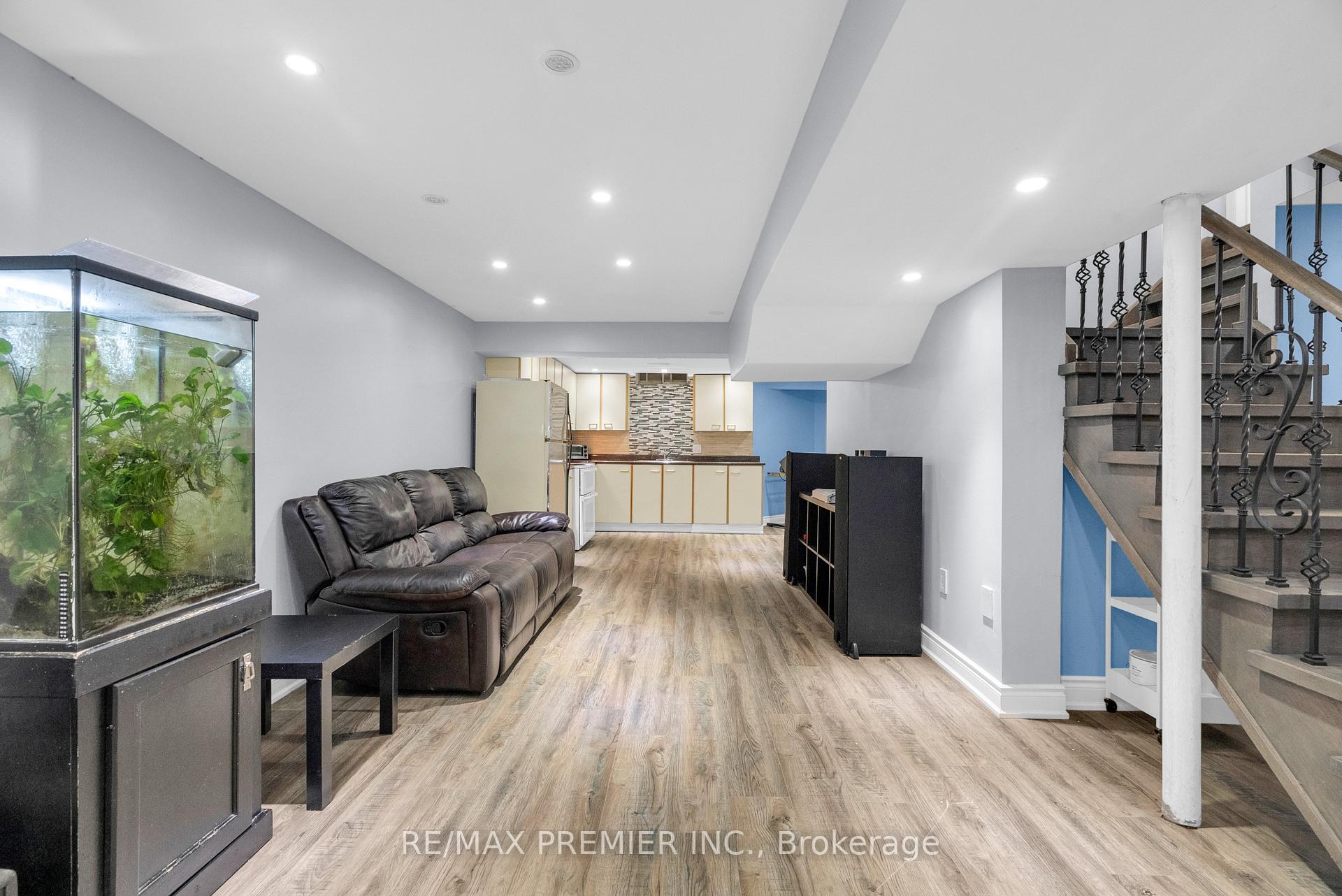 Photo 32 of 59 Glenabbey Drive, Clarington, Courtice — HOMEH
