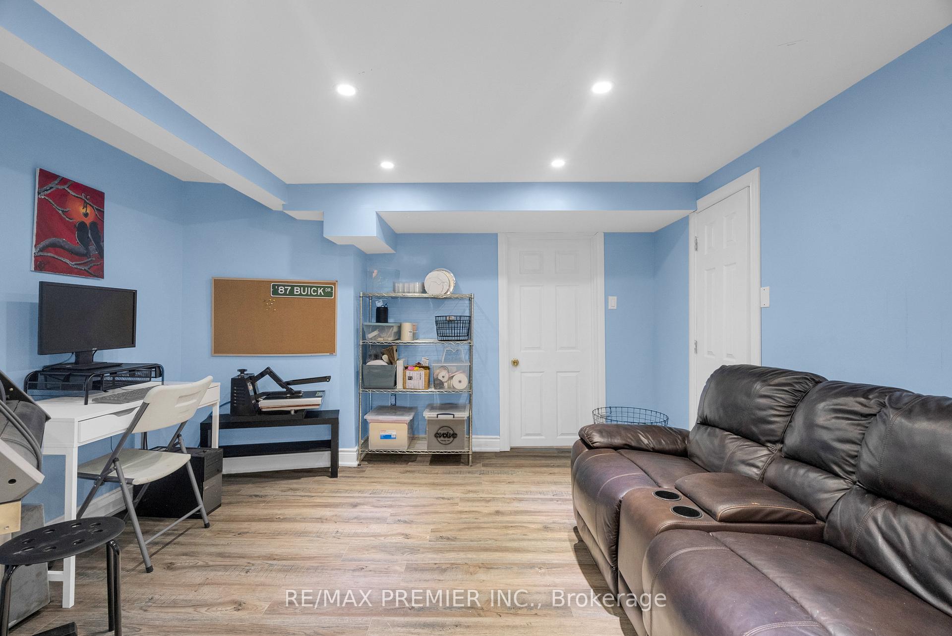 Photo 34 of 59 Glenabbey Drive, Clarington, Courtice — HOMEH