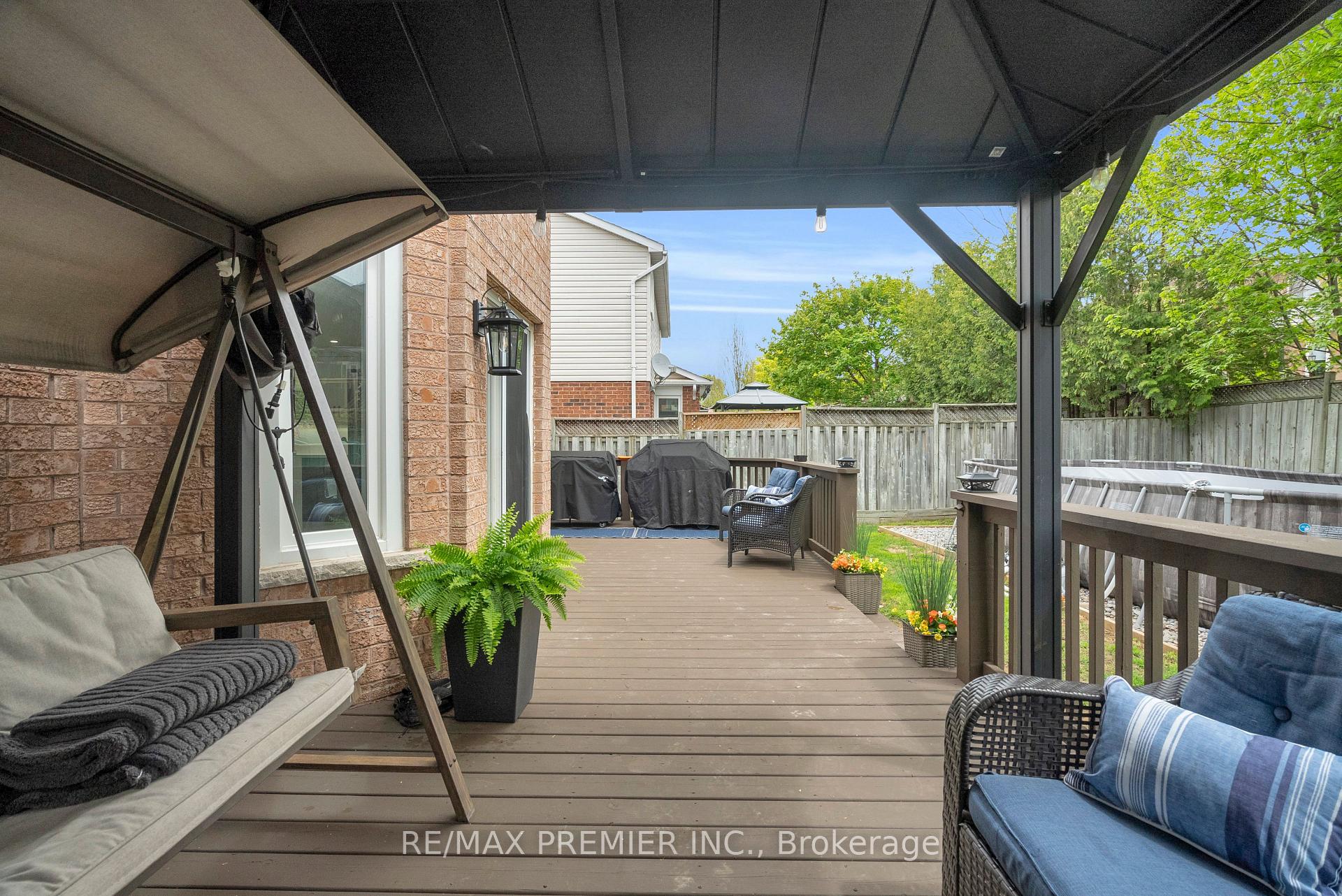 Photo 49 of 59 Glenabbey Drive, Clarington, Courtice — HOMEH