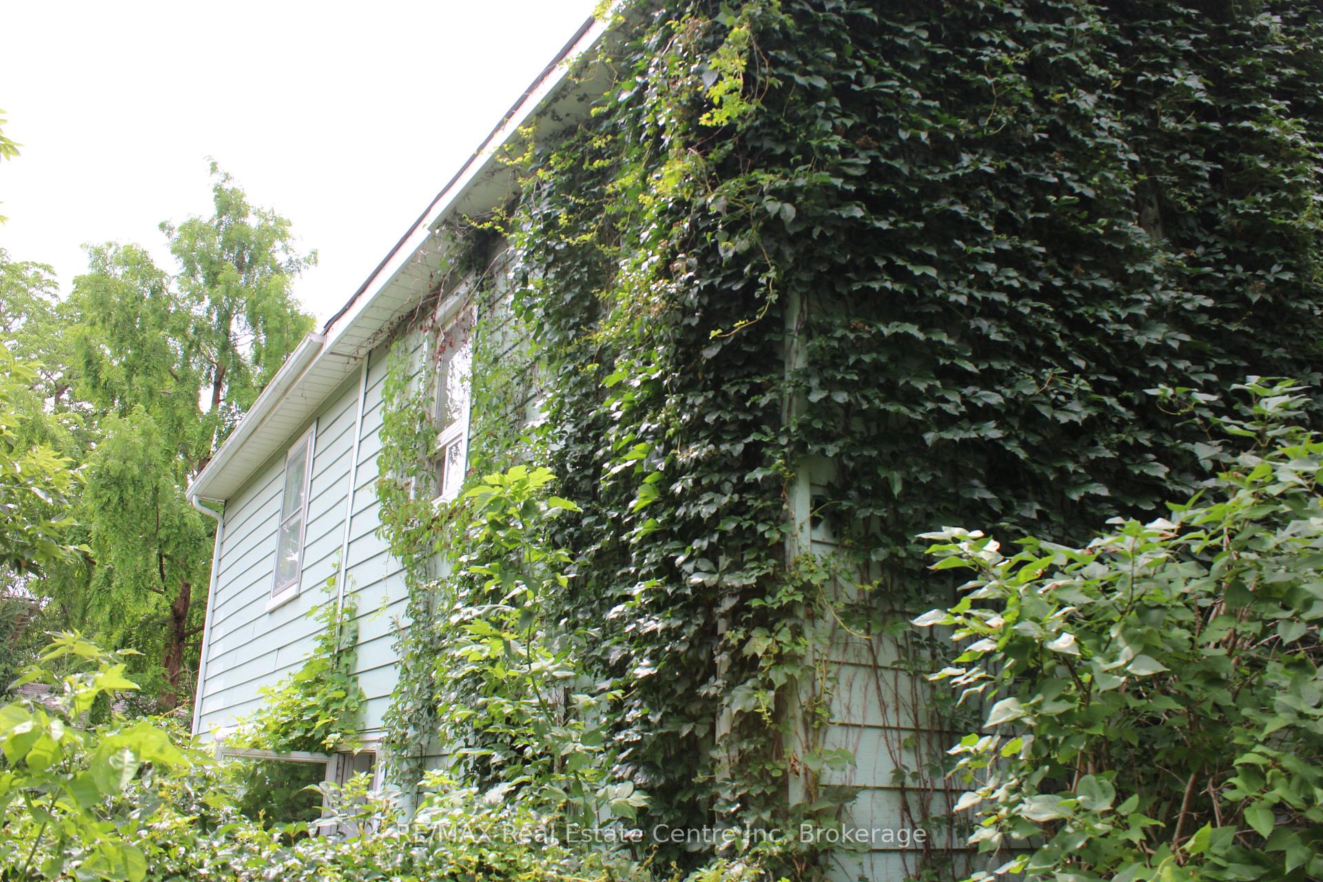 Photo 4 of 51 Dufferin Street, Guelph, Exhibition Park — HOMEH