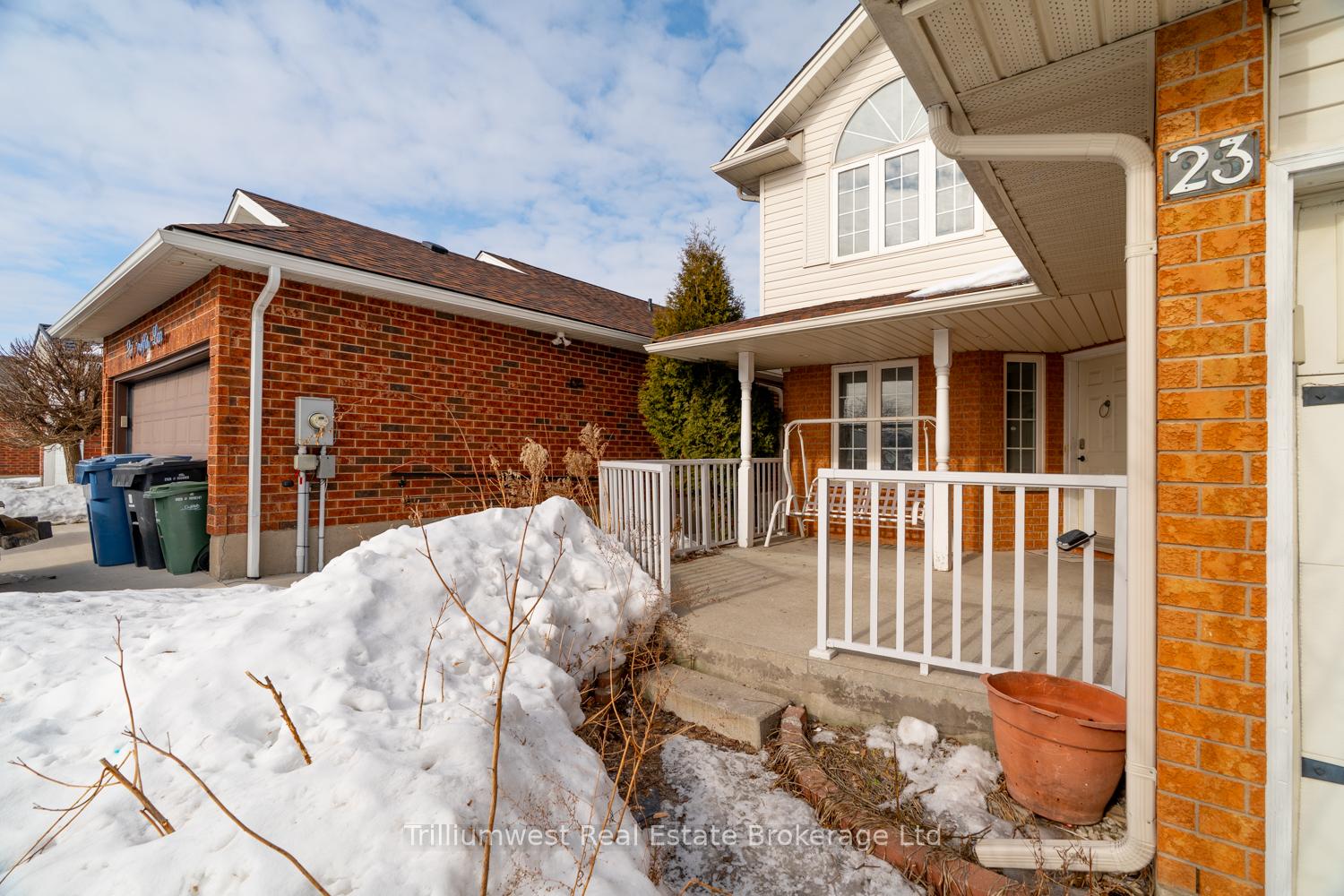 Photo 3 of 23 Moffatt Lane, Guelph, Clairfields/Hanlon Business Park — HOMEH