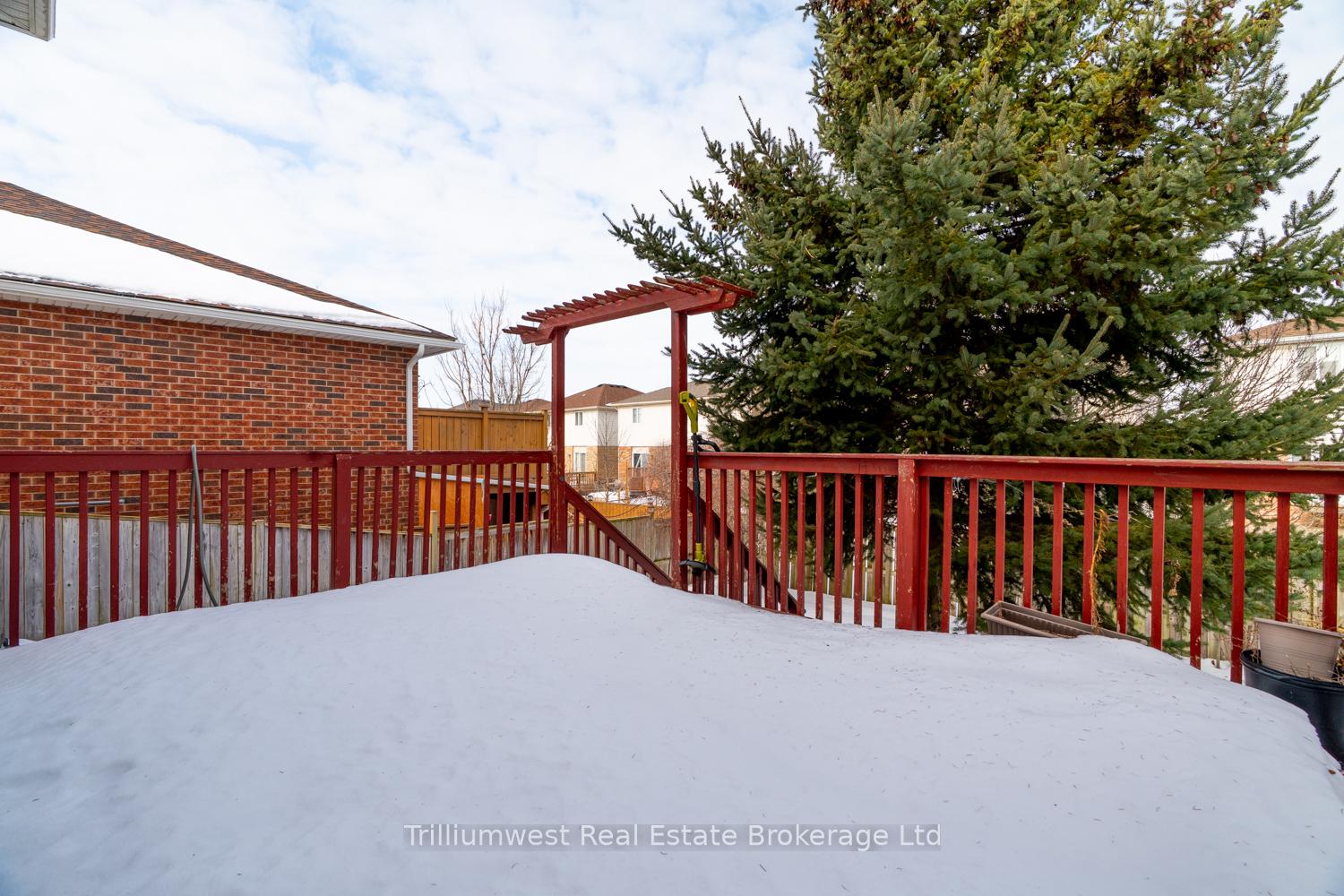 Photo 36 of 23 Moffatt Lane, Guelph, Clairfields/Hanlon Business Park — HOMEH