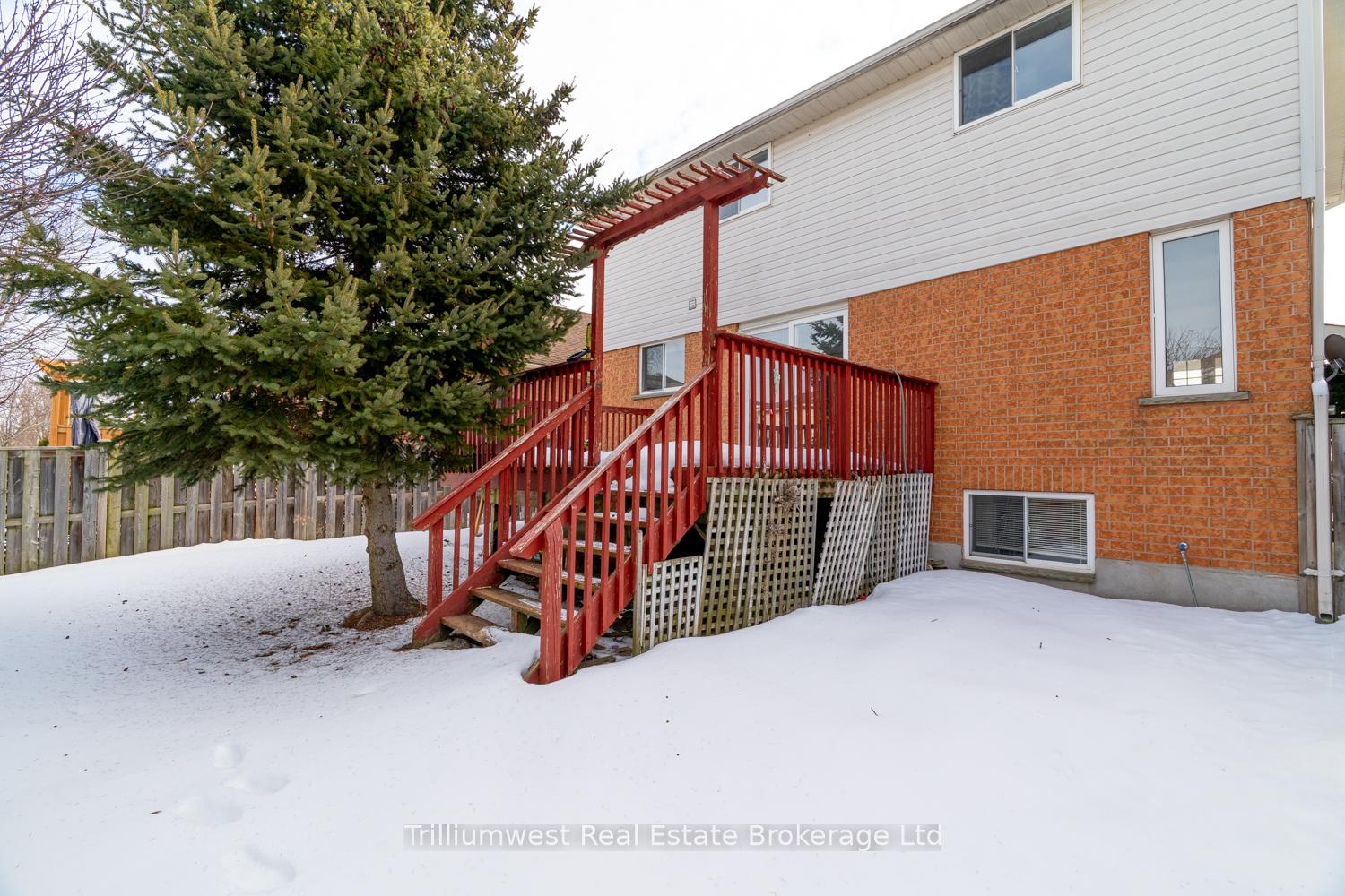 Photo 39 of 23 Moffatt Lane, Guelph, Clairfields/Hanlon Business Park — HOMEH