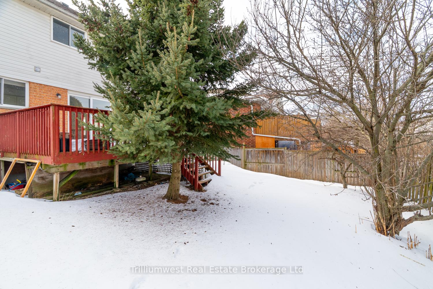 Photo 41 of 23 Moffatt Lane, Guelph, Clairfields/Hanlon Business Park — HOMEH