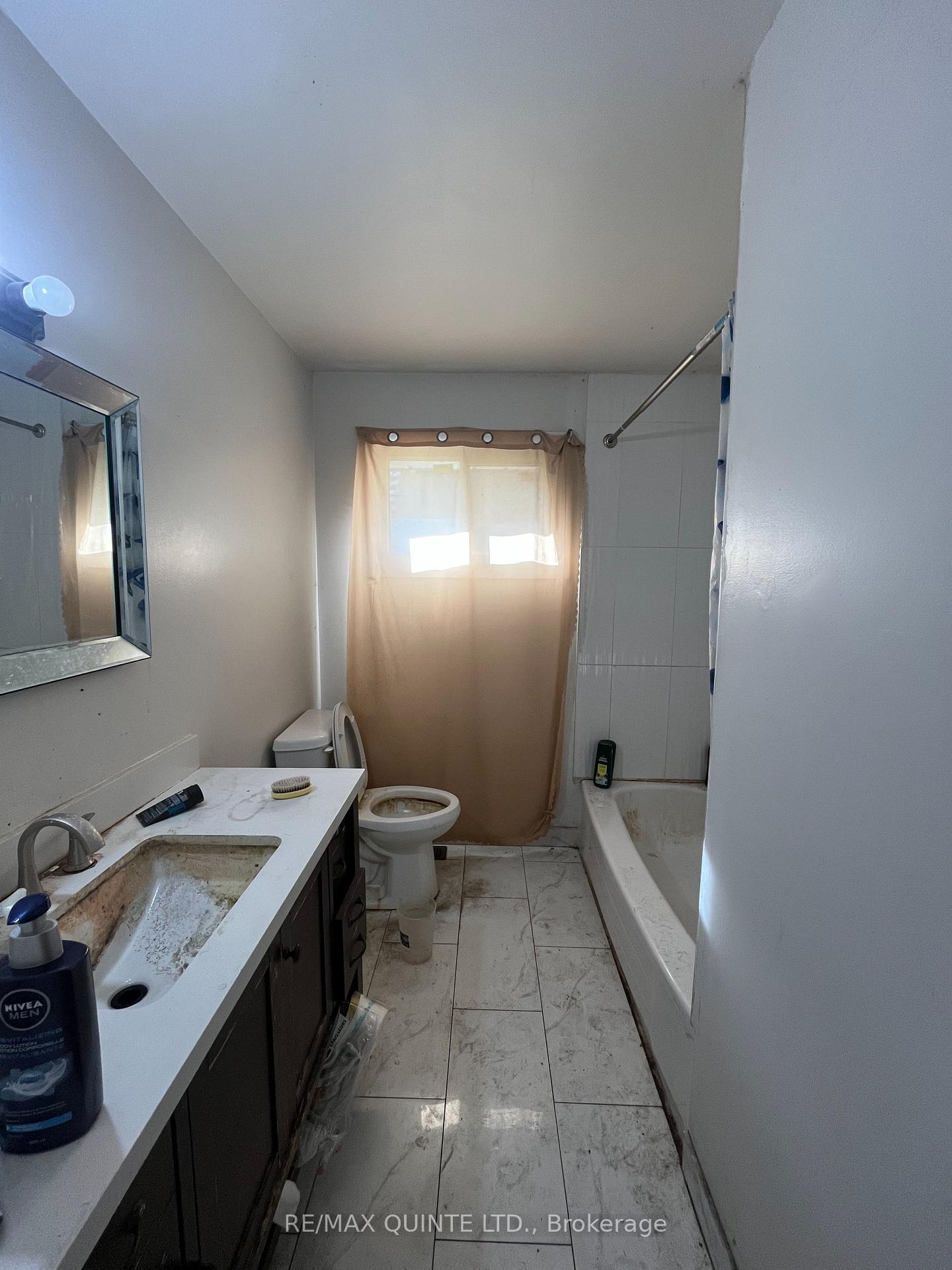 Photo 10 of 86 Wallbridge Crescent, Belleville, Belleville Ward — HOMEH