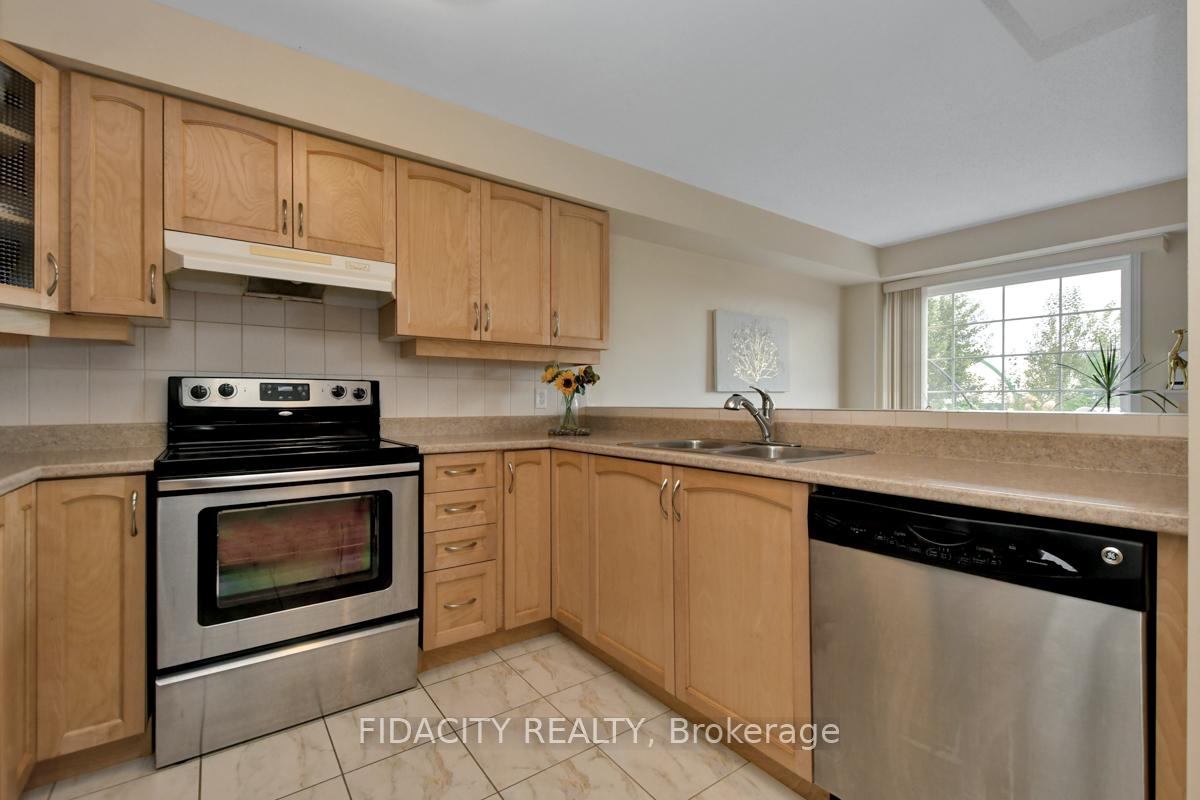 Photo 7 of 128 Cedardown Private, Ottawa, Barrhaven - Stonebridge — HOMEH