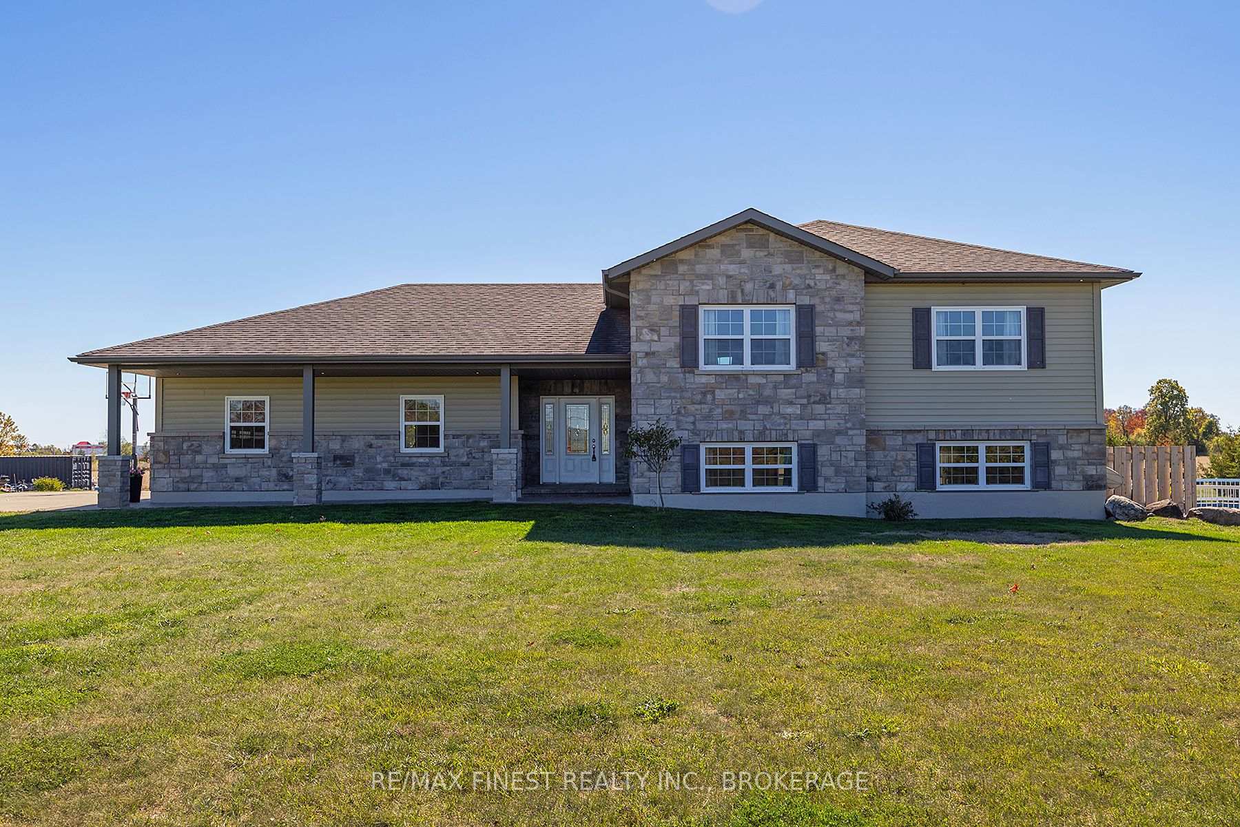 Photo 2 of 3775 Greenfield Road, Frontenac, Frontenac South — HOMEH